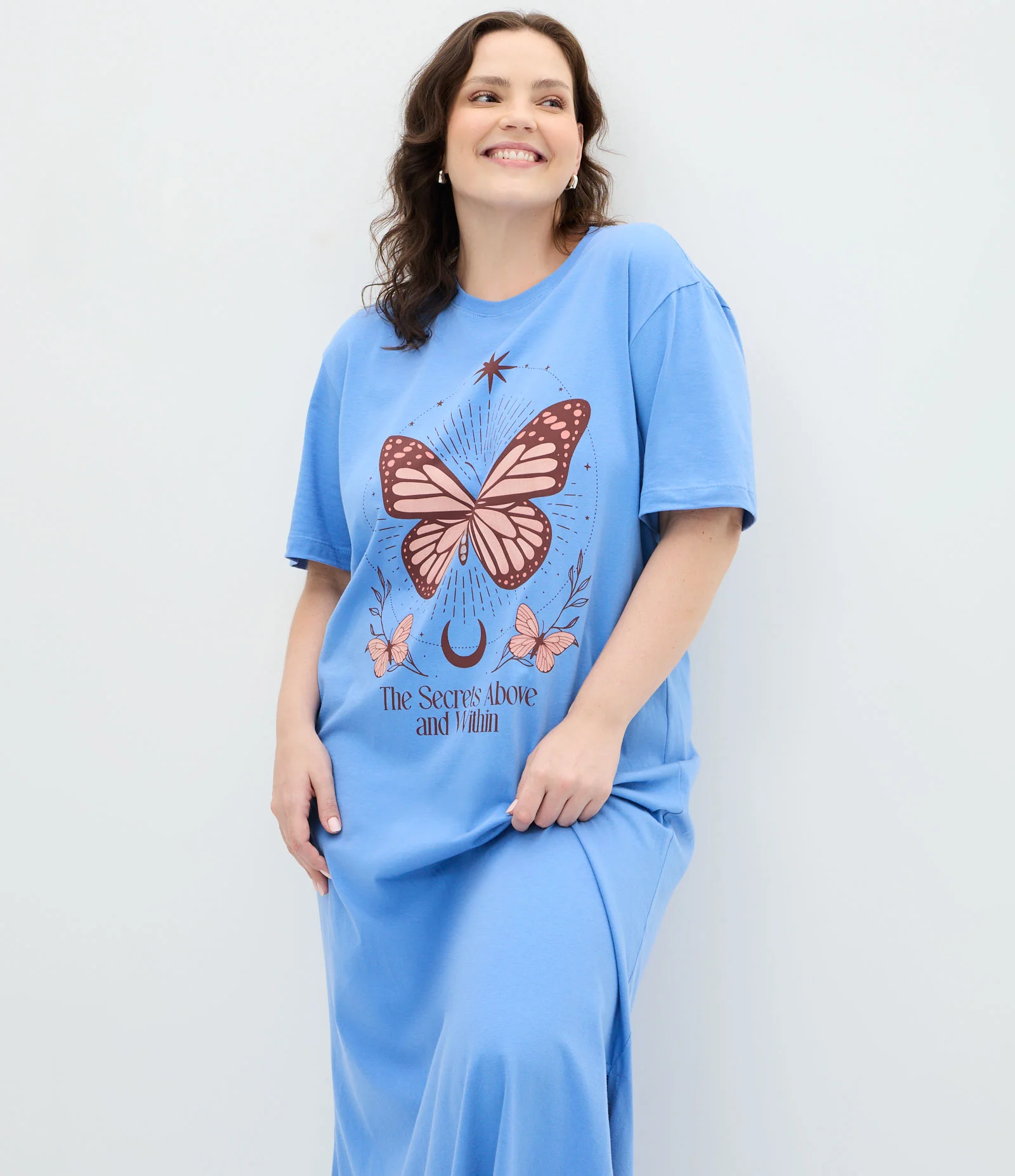Vestido T-Shirt em Algodão Estampa Borboleta Mística Curve & Plus Size Azul 1