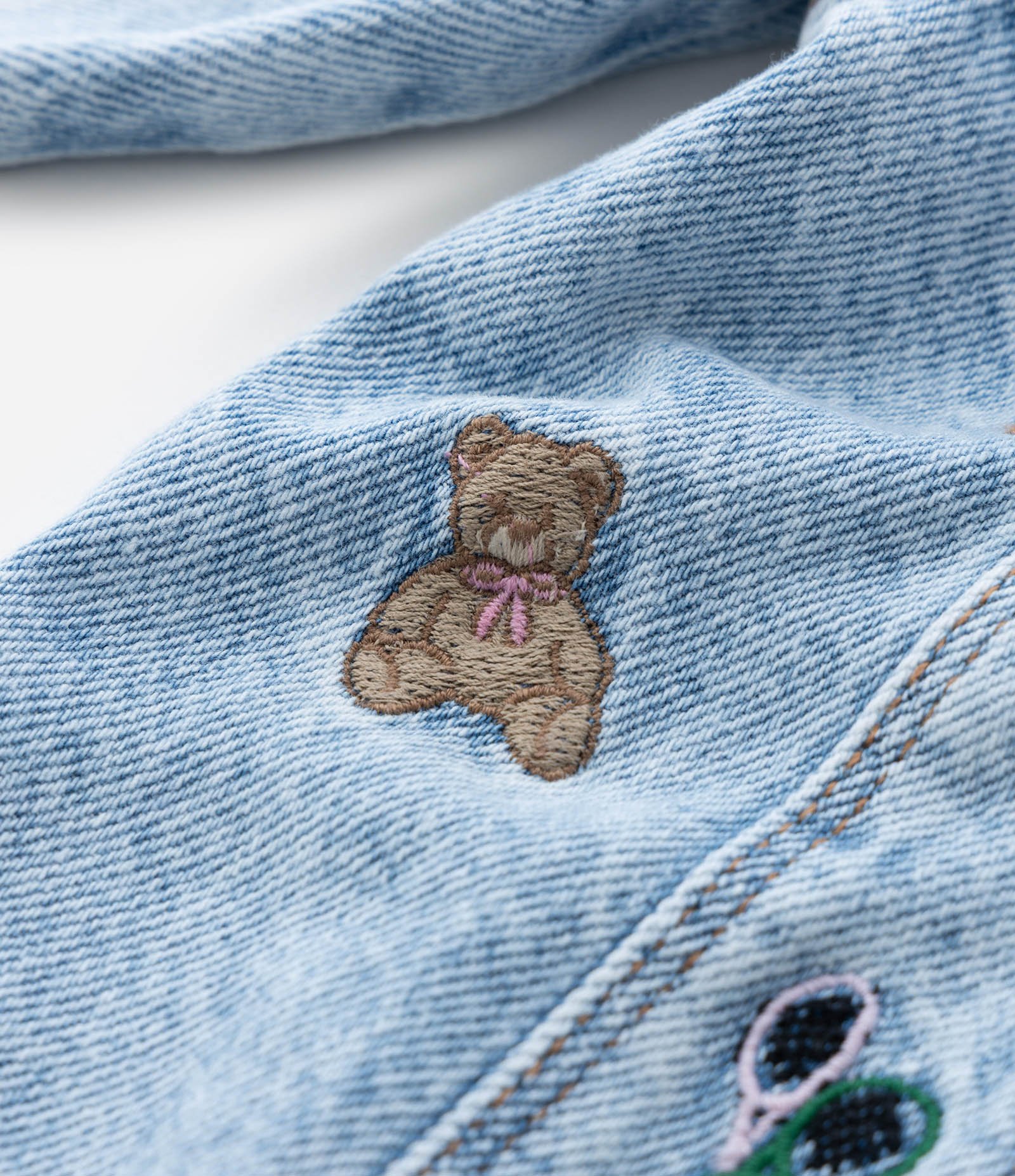 Jaqueta Jeans Infantil com Bordados Divertidos - Tam 1 a 6 anos Azul Claro 6