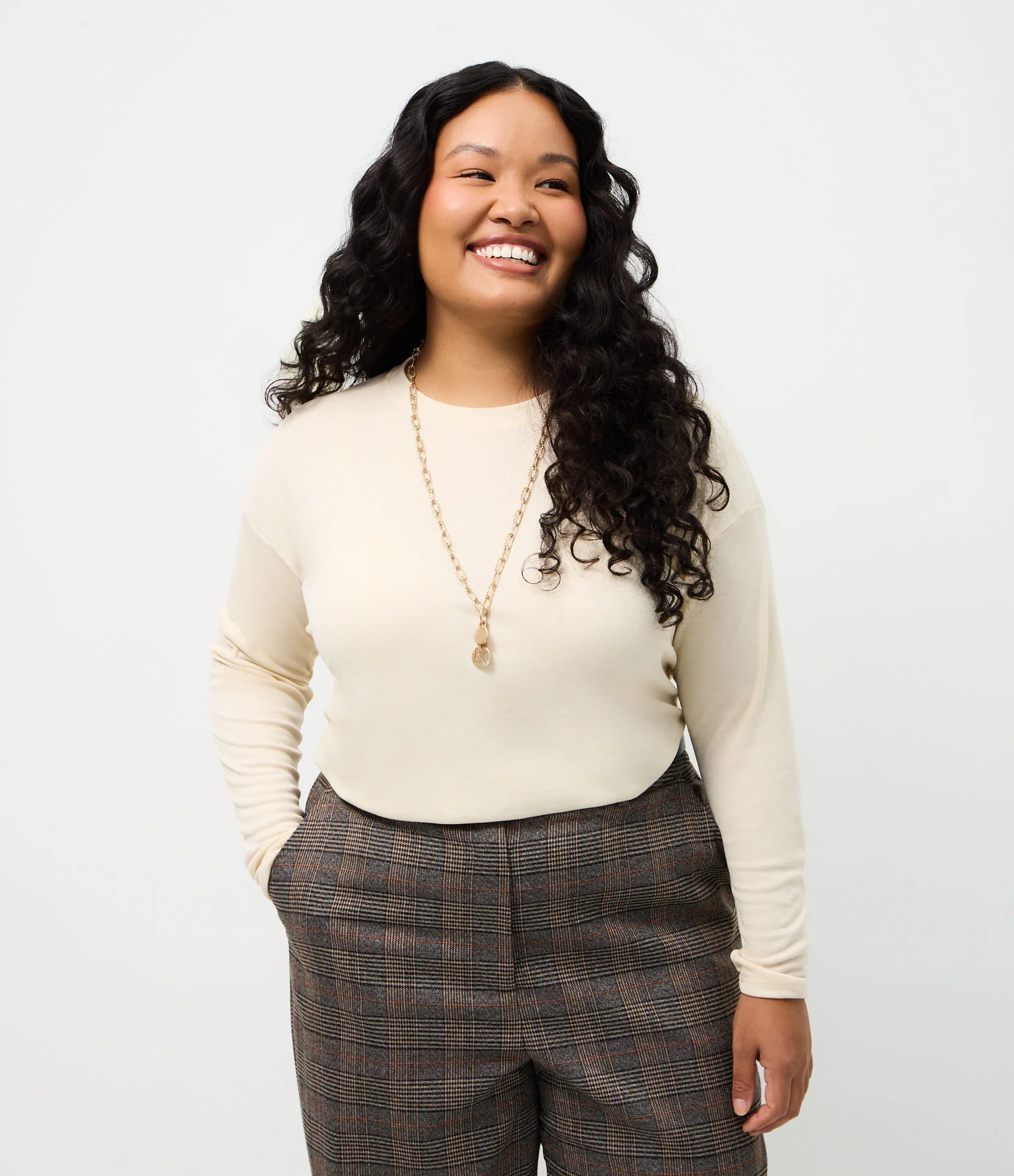 Blusa em Ribana com Ombro Deslocado Curve & Plus Size Bege Claro 2