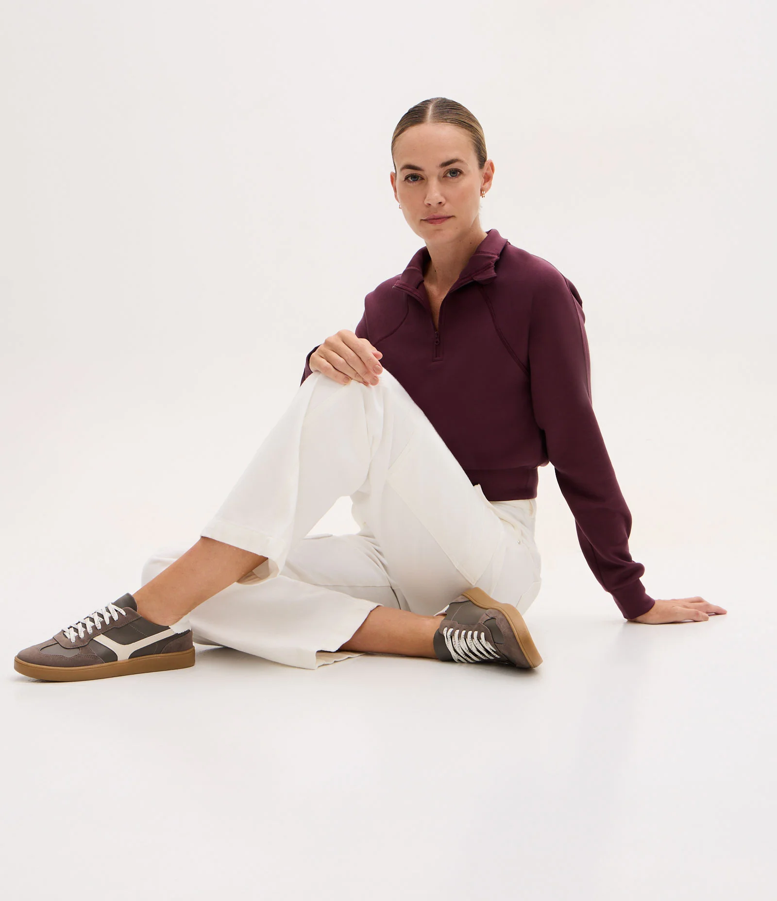 Tênis Chuteira com Recortes e Cadarço Bicolor Cinza 2