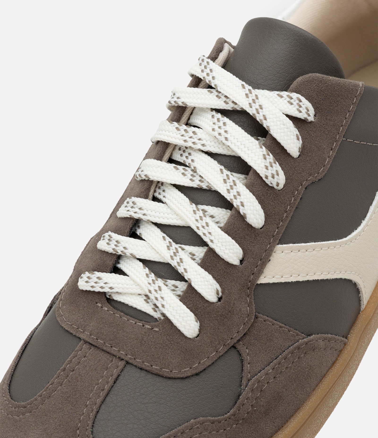 Tênis Chuteira com Recortes e Cadarço Bicolor Cinza 5