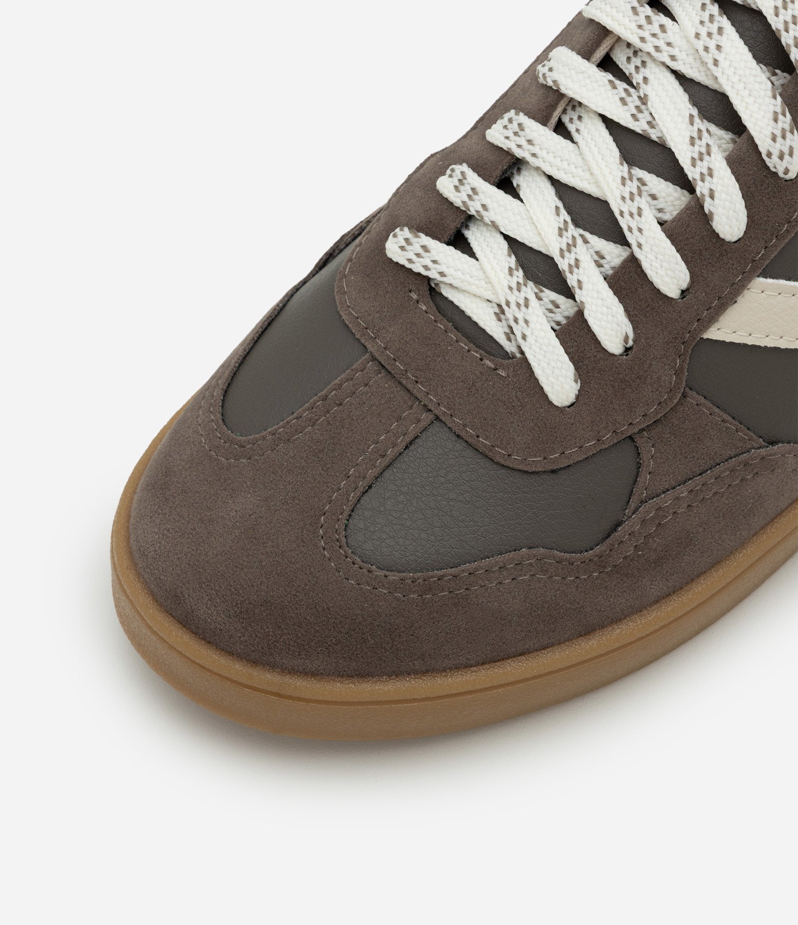 Tênis Chuteira com Recortes e Cadarço Bicolor Cinza 6