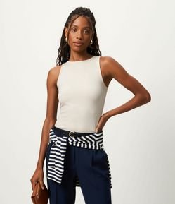 Blusa em Poliamida com Gola Redonda
