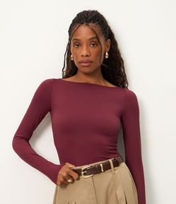 Blusa Regular em Poliamida com Decote Canoa