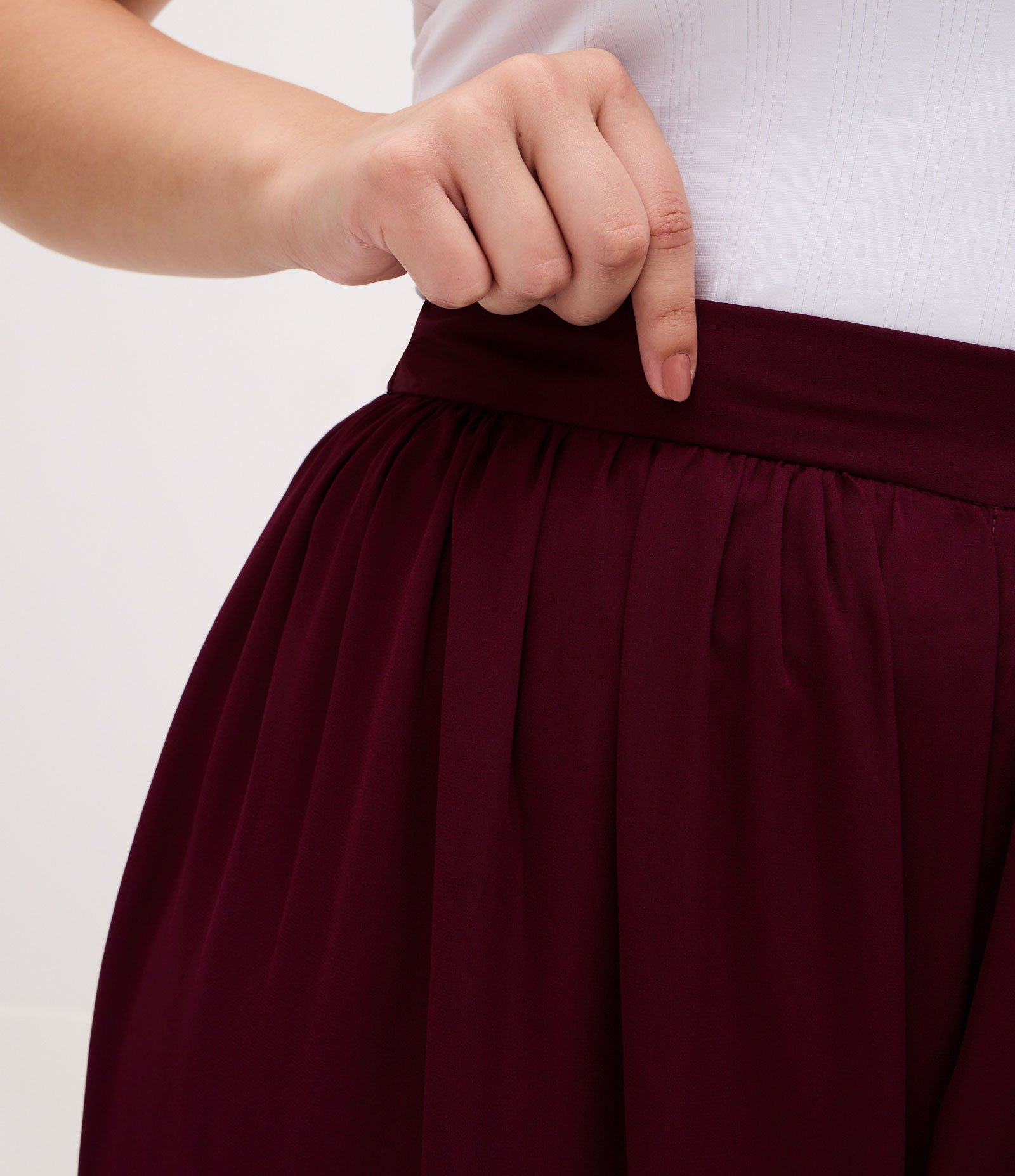 Calça Aladim em Crepe com Short Interno Curve & Plus Size Bordô 4