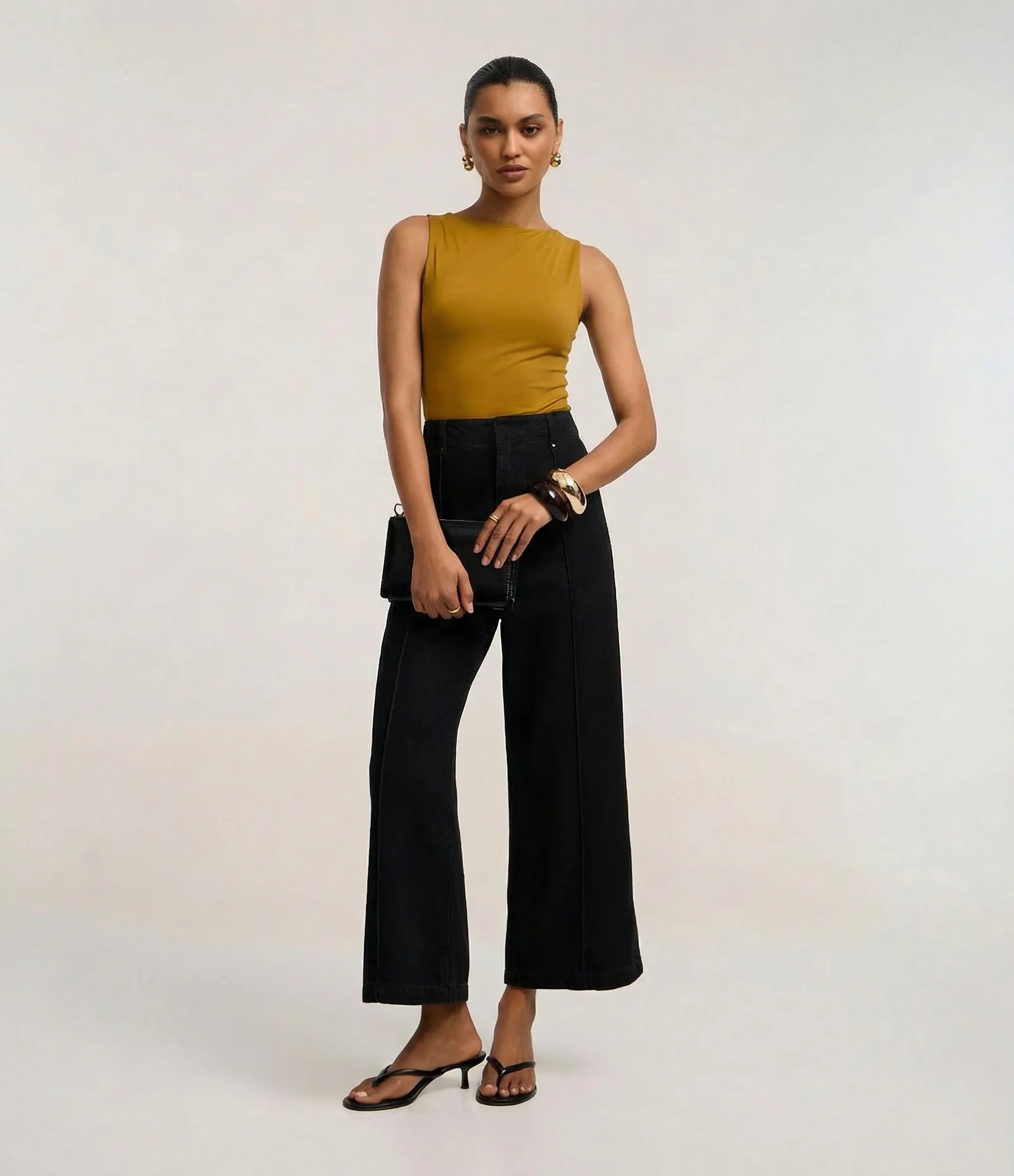 Body Básico em Poliamida com Gola Redonda Marrom Oliva 1