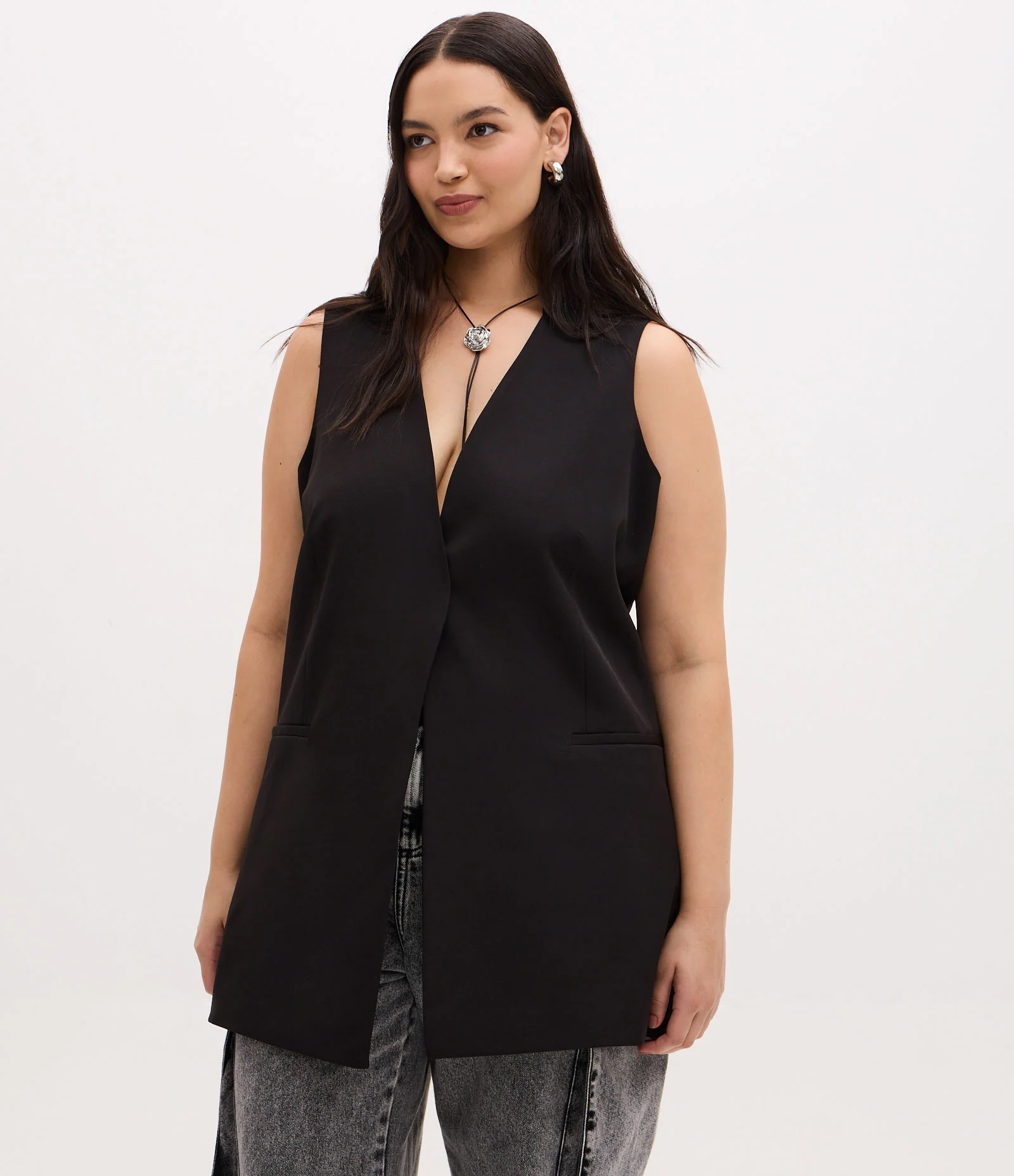 Colete Alongado Alfaiatado Curve & Plus Size Preto 1