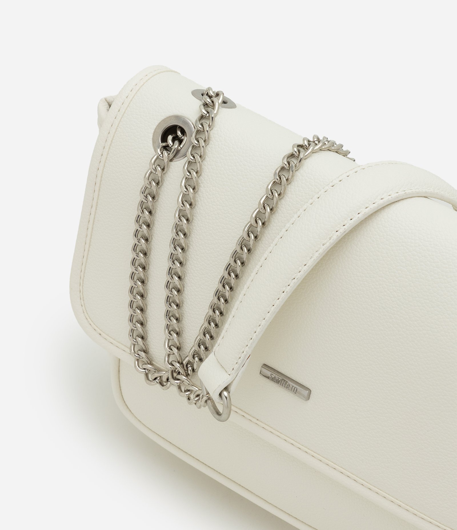 Bolsa Média em PU com Tampa e Alça Corrente Off White 7