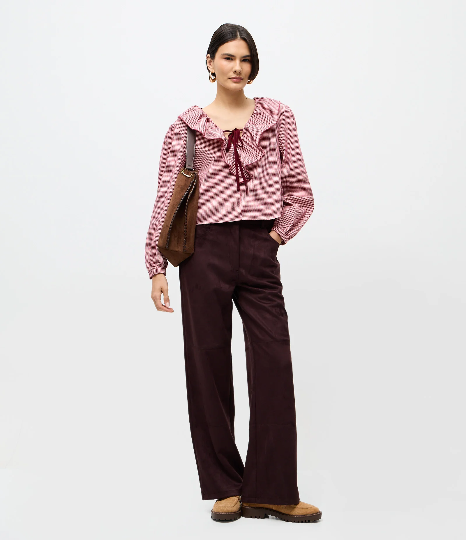 Calça Reta em Suede com Recortes Roxo 1