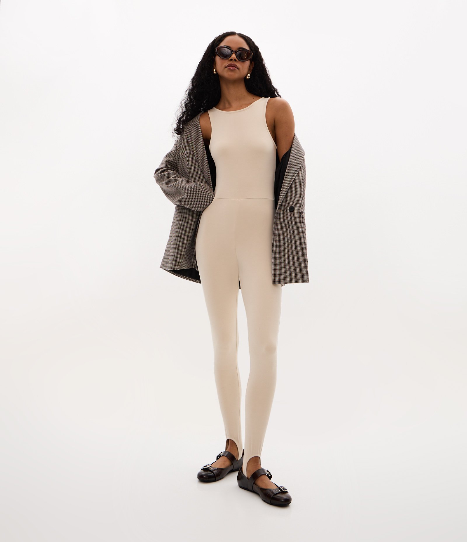 Macacão Legging com Decote Canoa Bege 1