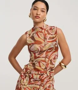 Blusa em Tule com Amarração e Estampa Abstrata