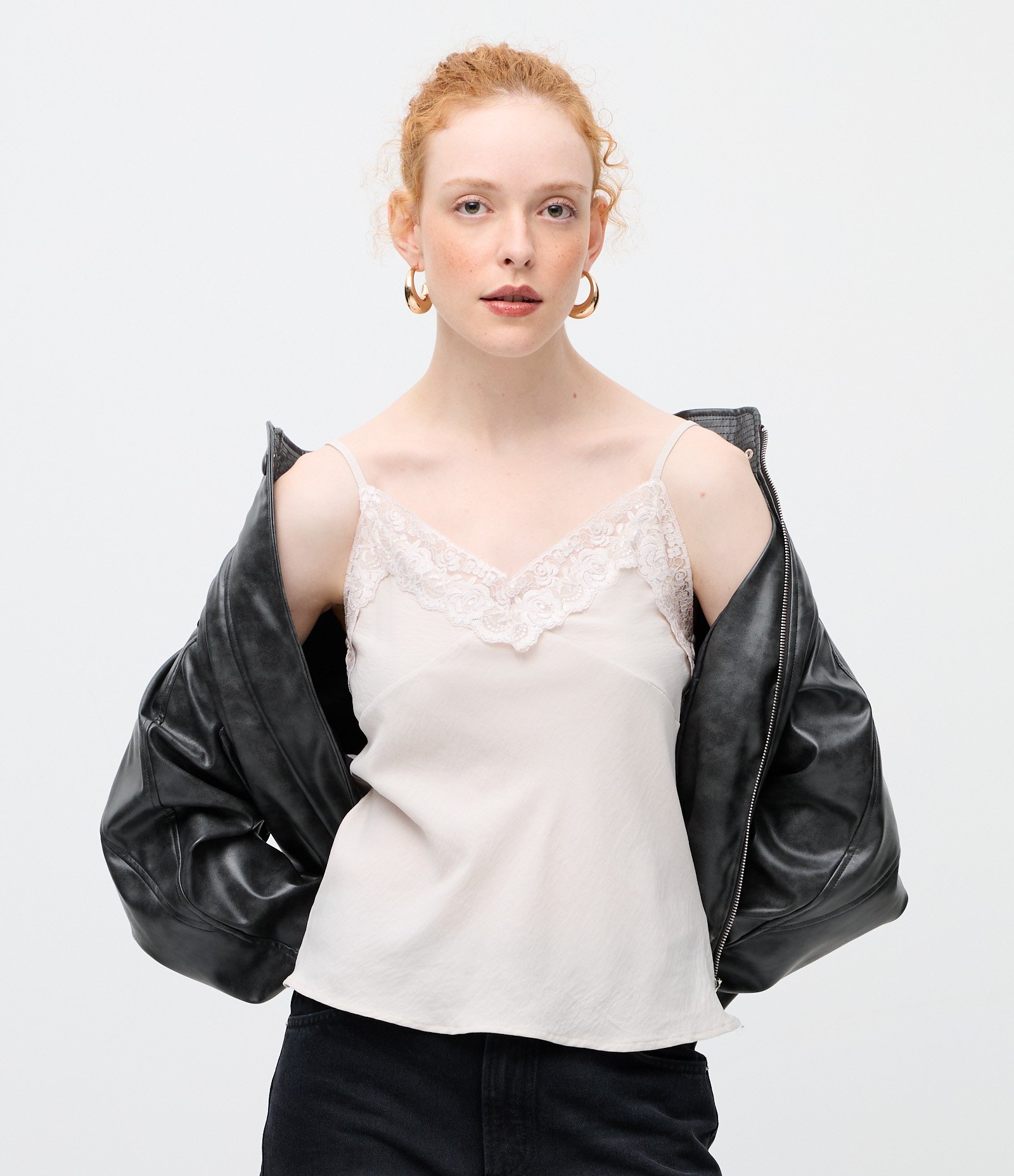 Blusa de Alça Fina com Renda no Decote Branco 2