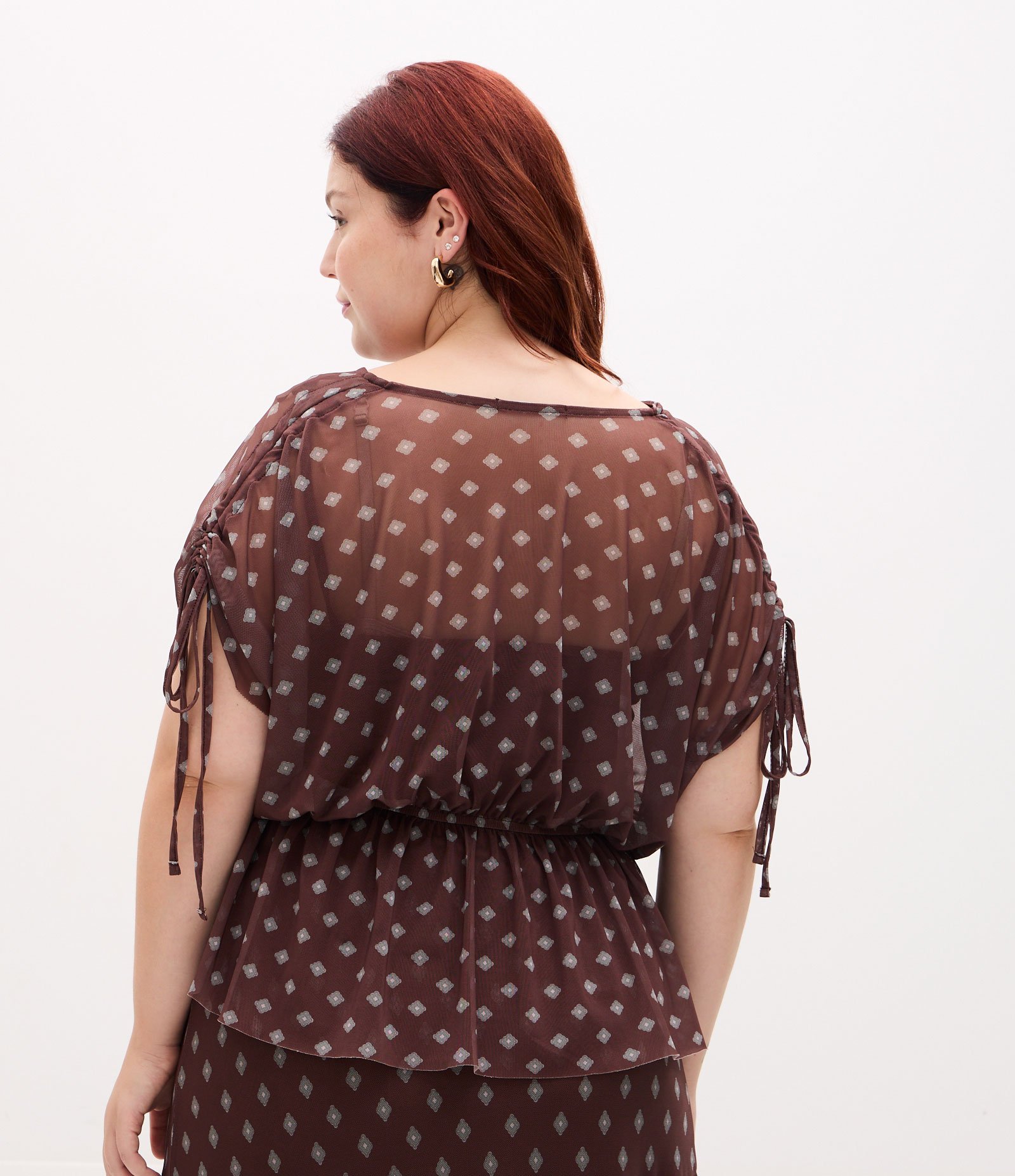 Blusa Bata em Tule com Forro Curve e Plus Size Marrom 5
