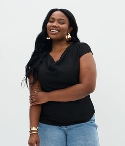 Blusa Regular Texturizada com Decote Degagê Curve & Plus Size