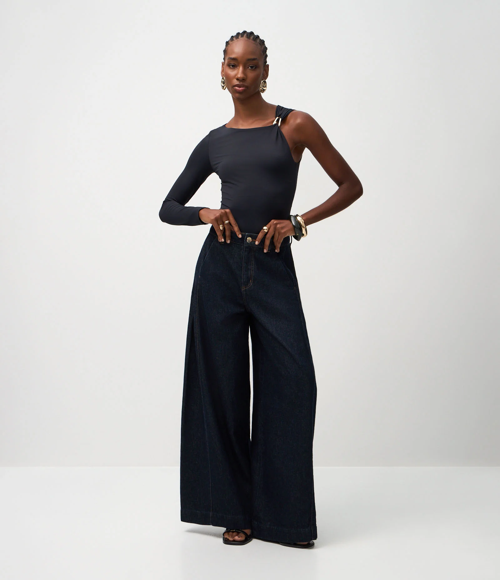 Body Manga Longa em Poliamida com Aviamento no Ombro Preto 2