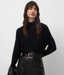 Blusa Regular em Tricô com Gola Alta