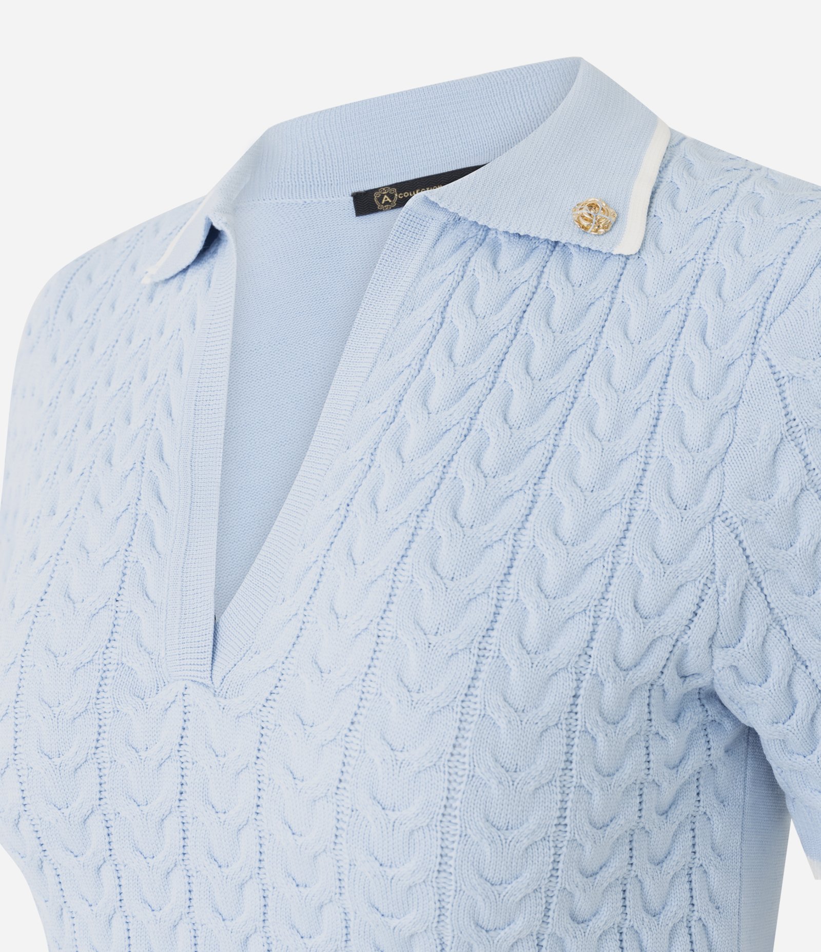 Blusa Feminina Tricô Manga Curta Gola Polo com Broche Azul 2