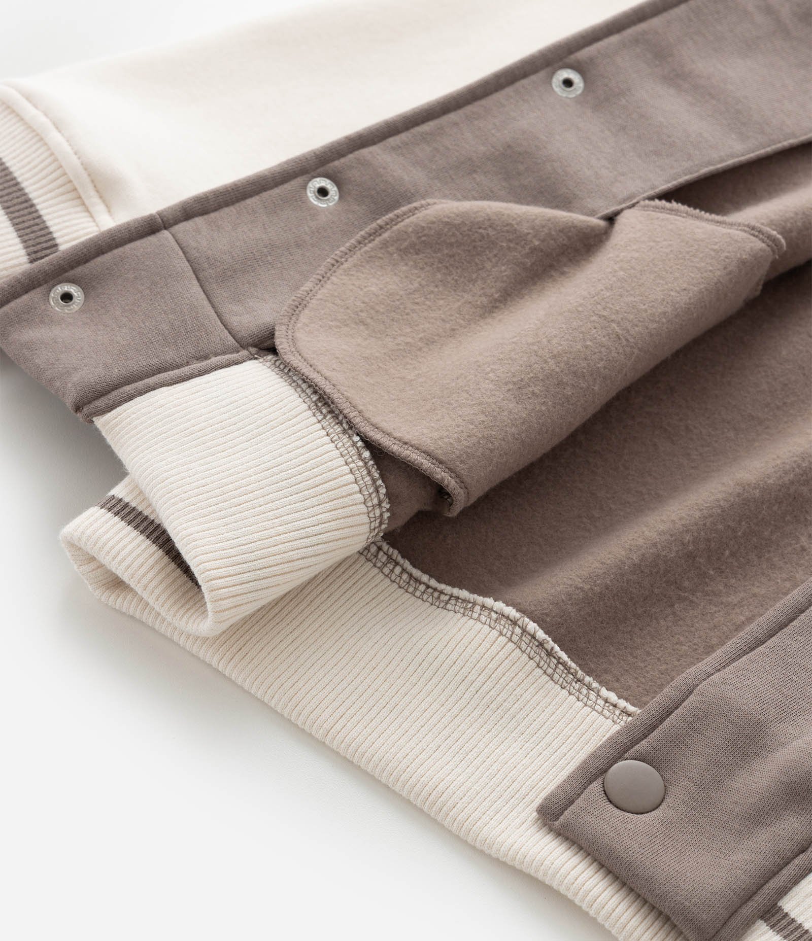 Jaqueta Bomber Infantil com Bordados Lettering – Tam 5 a 14 Anos Bege 5