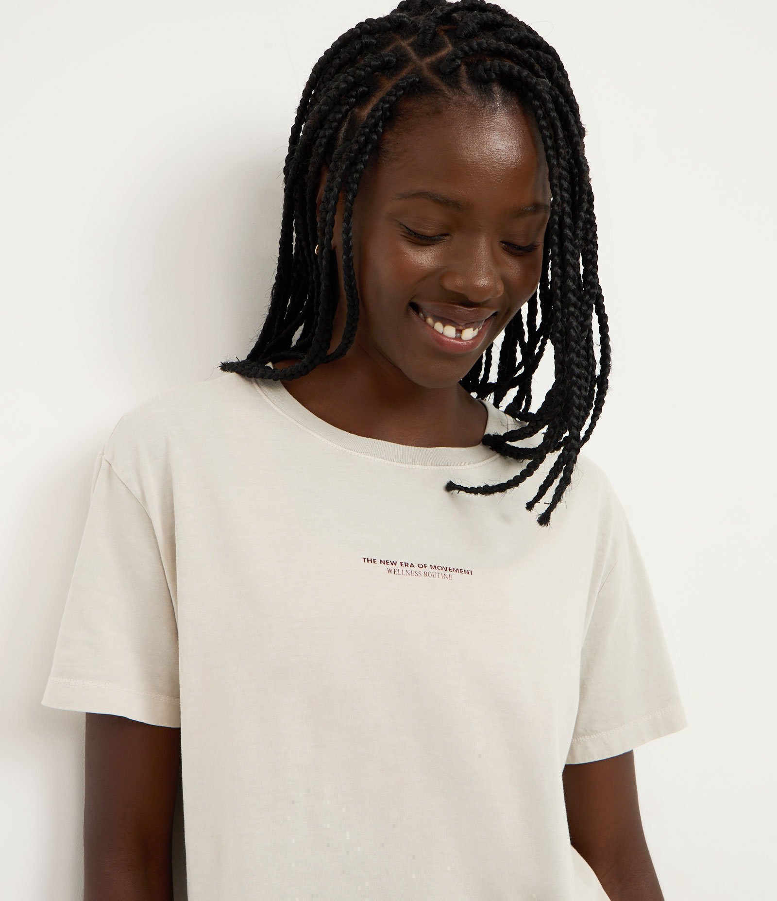 Camiseta em Algodão Estampada e Mangas Curtas Bege 4