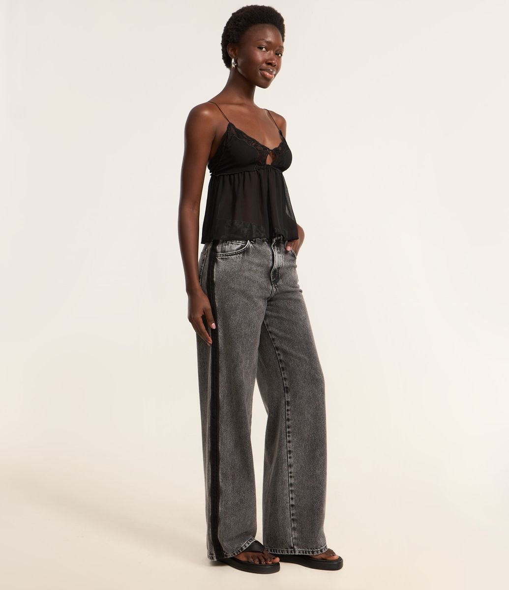 Calça Wide Leg em Jeans com Lateral Contrastante Preto Estonado