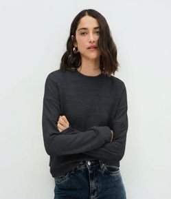 Blusa Básica Regular em Moletom Sem Felpa