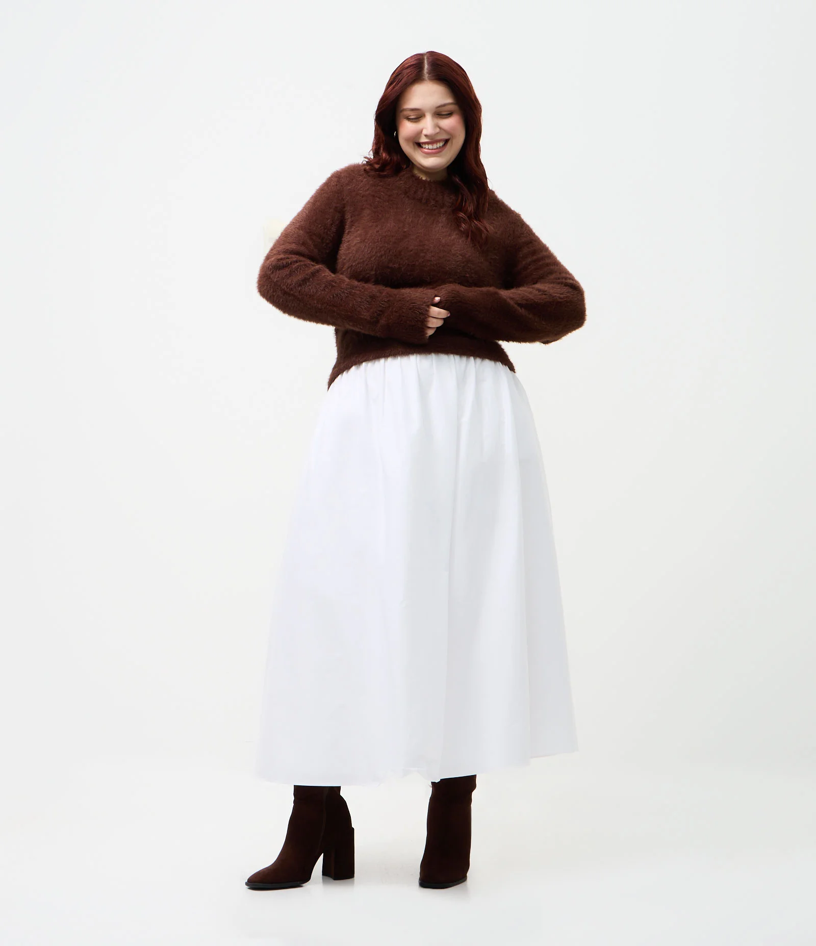 Blusão Alongado em Tricô Peludinho Curve & Plus Size Marrom 2