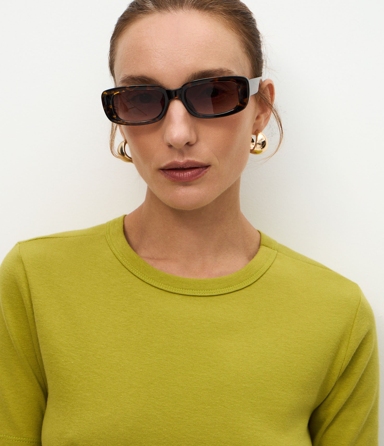 Blusa Básica em Ribana com Corte Ajustado Verde Lima 3