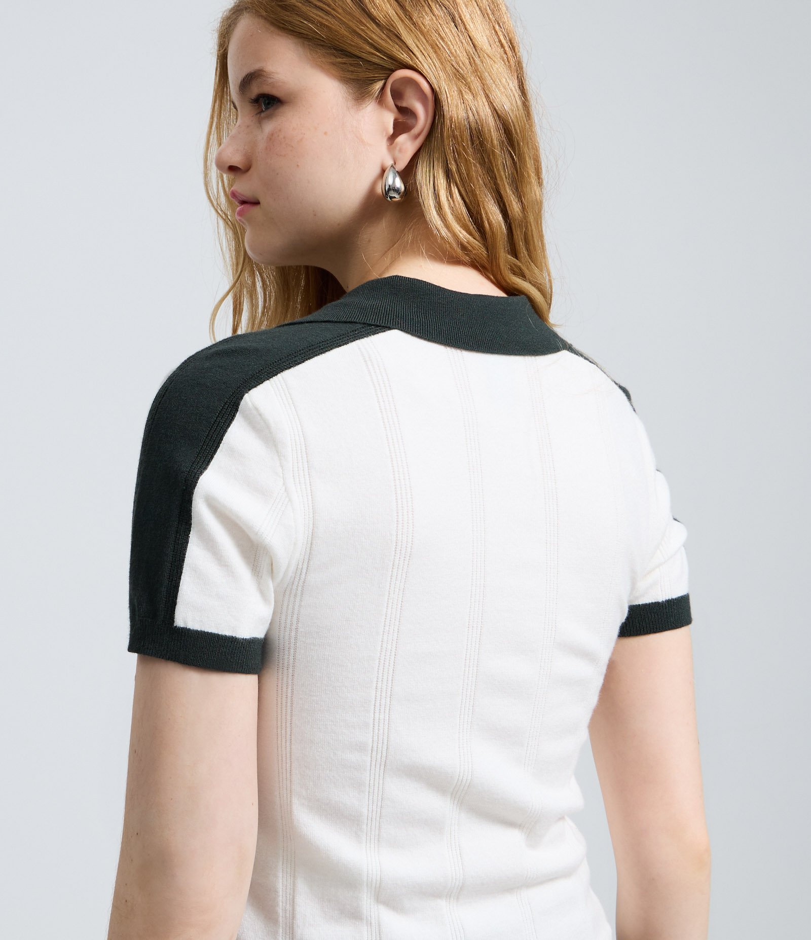 Blusa em Tricô com Gola Polo Contrastante Branco 4