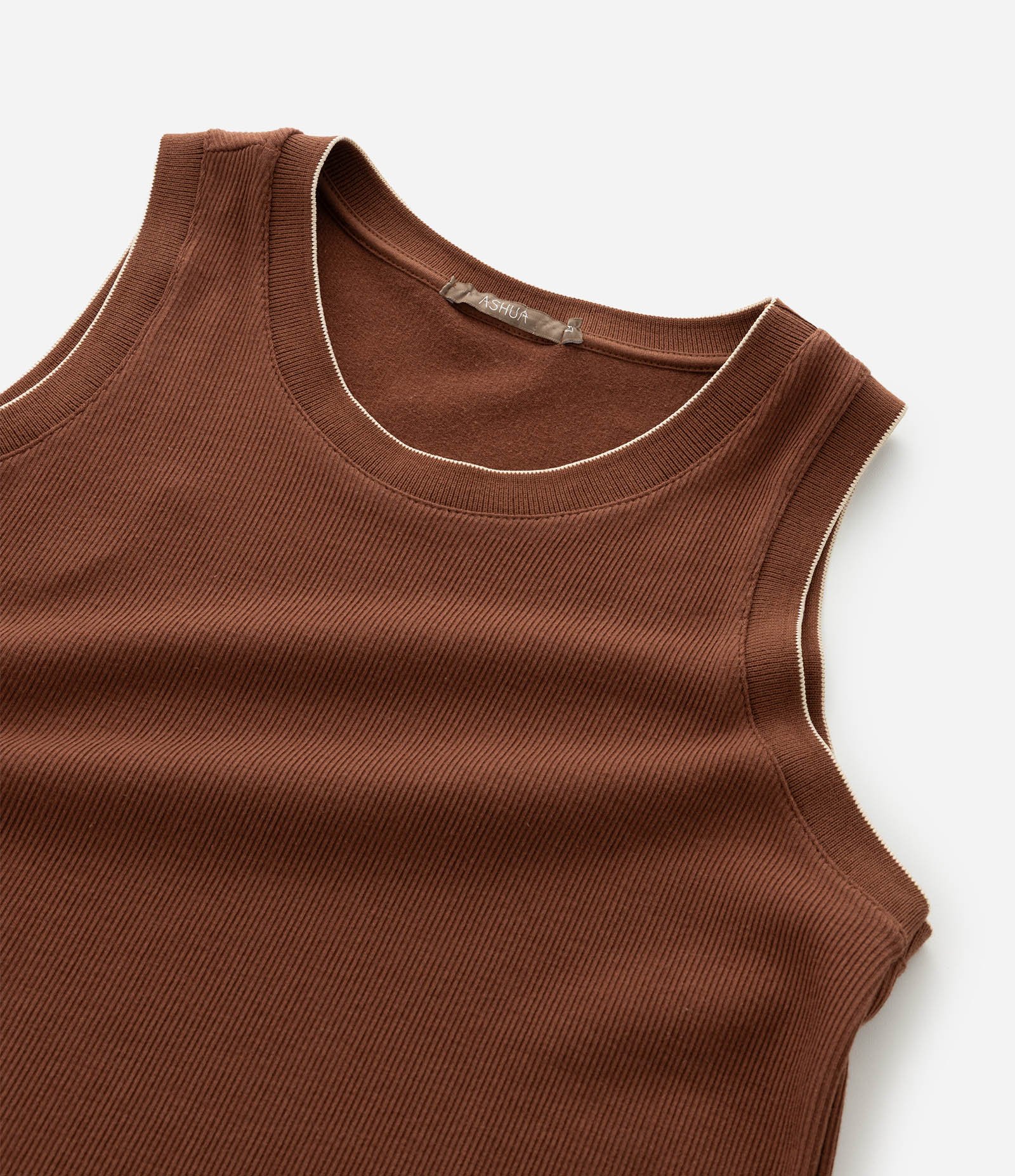 Regata em Ribana com Retilínea no Decote Curve & Plus Size Marrom 6