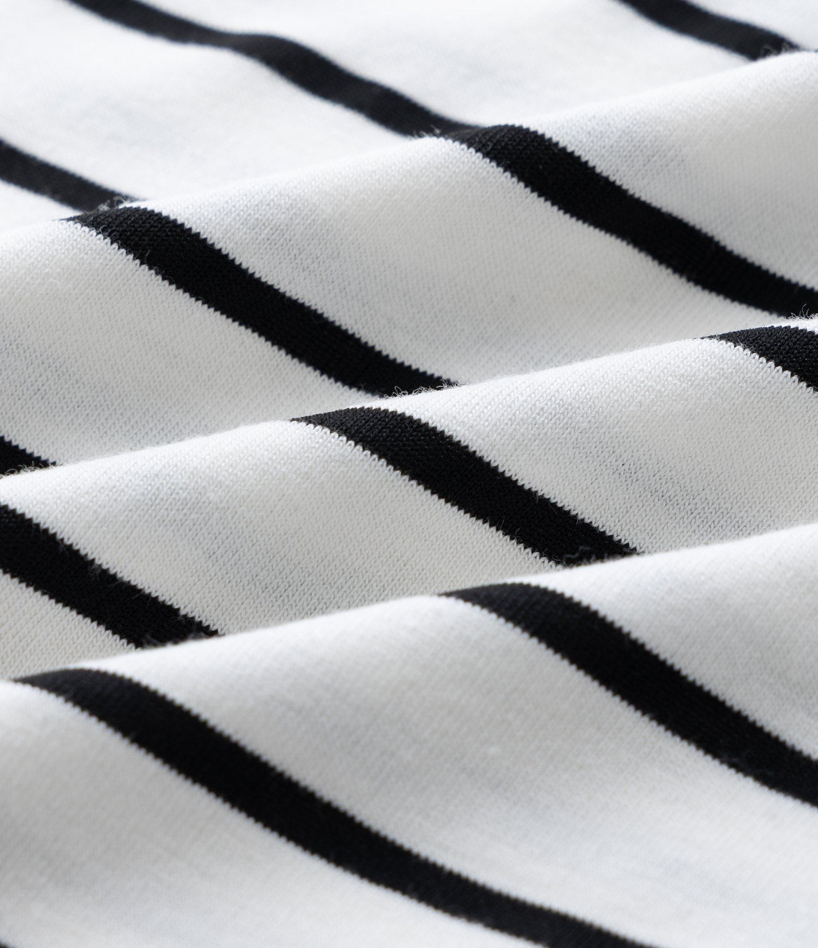 Blusa em Viscolycra com Gola Alta Curve & Plus Size Off White 3