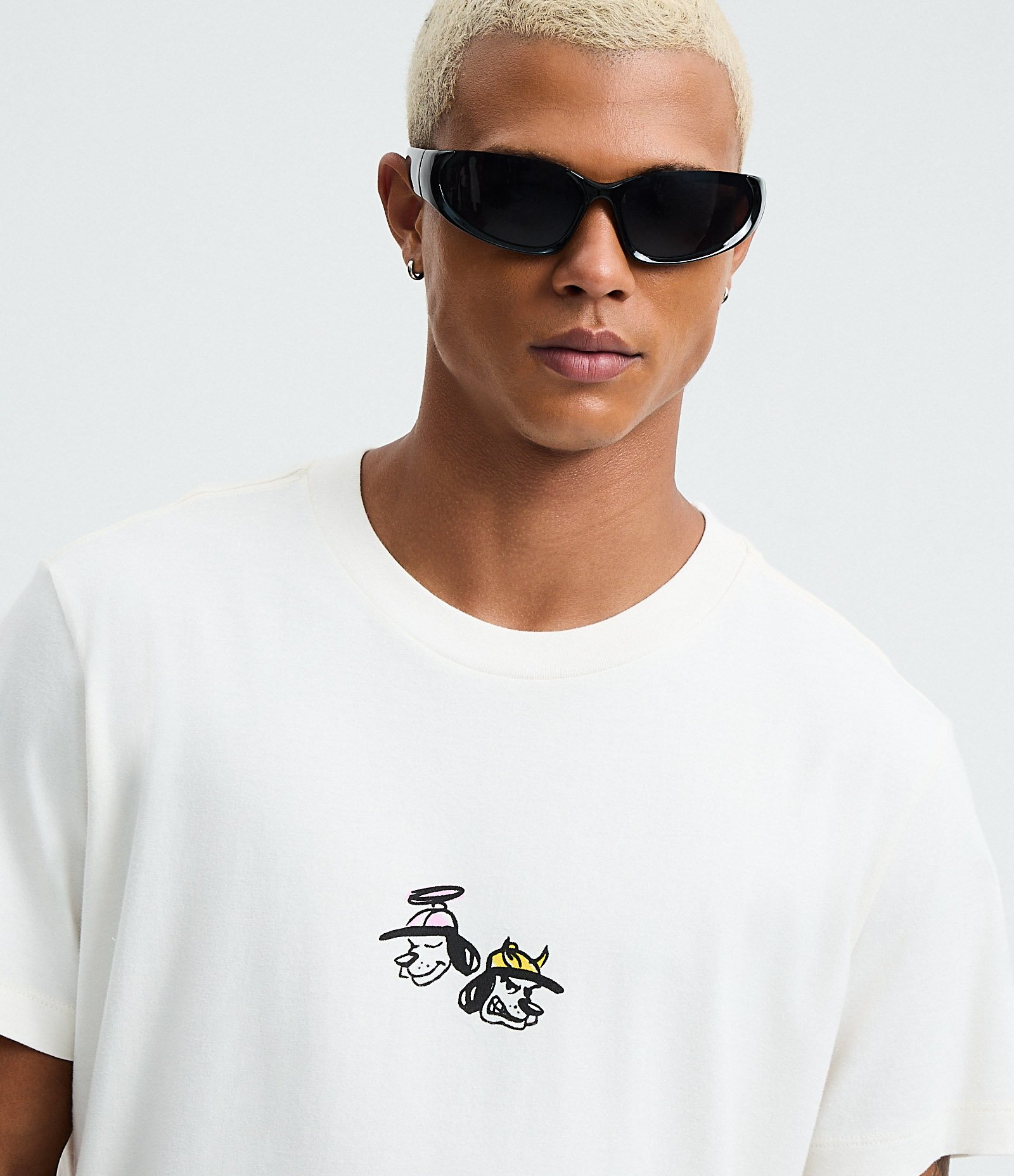 Camiseta Comfort em Algodão com Estampa Dog Spray Branco