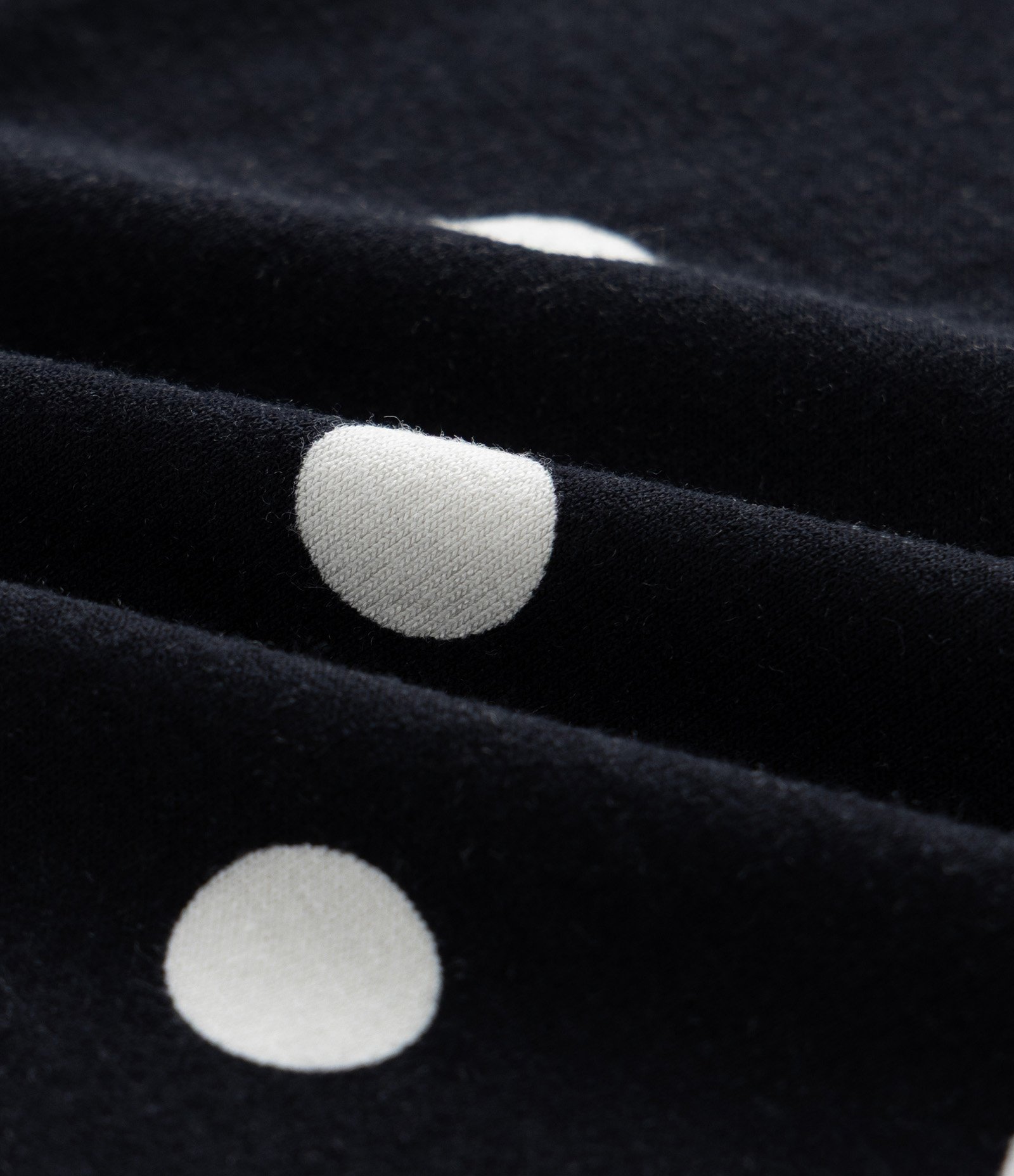 Blusa em Viscolycra com Golinha e Estampa Poá Curve & Plus Size Preto 3