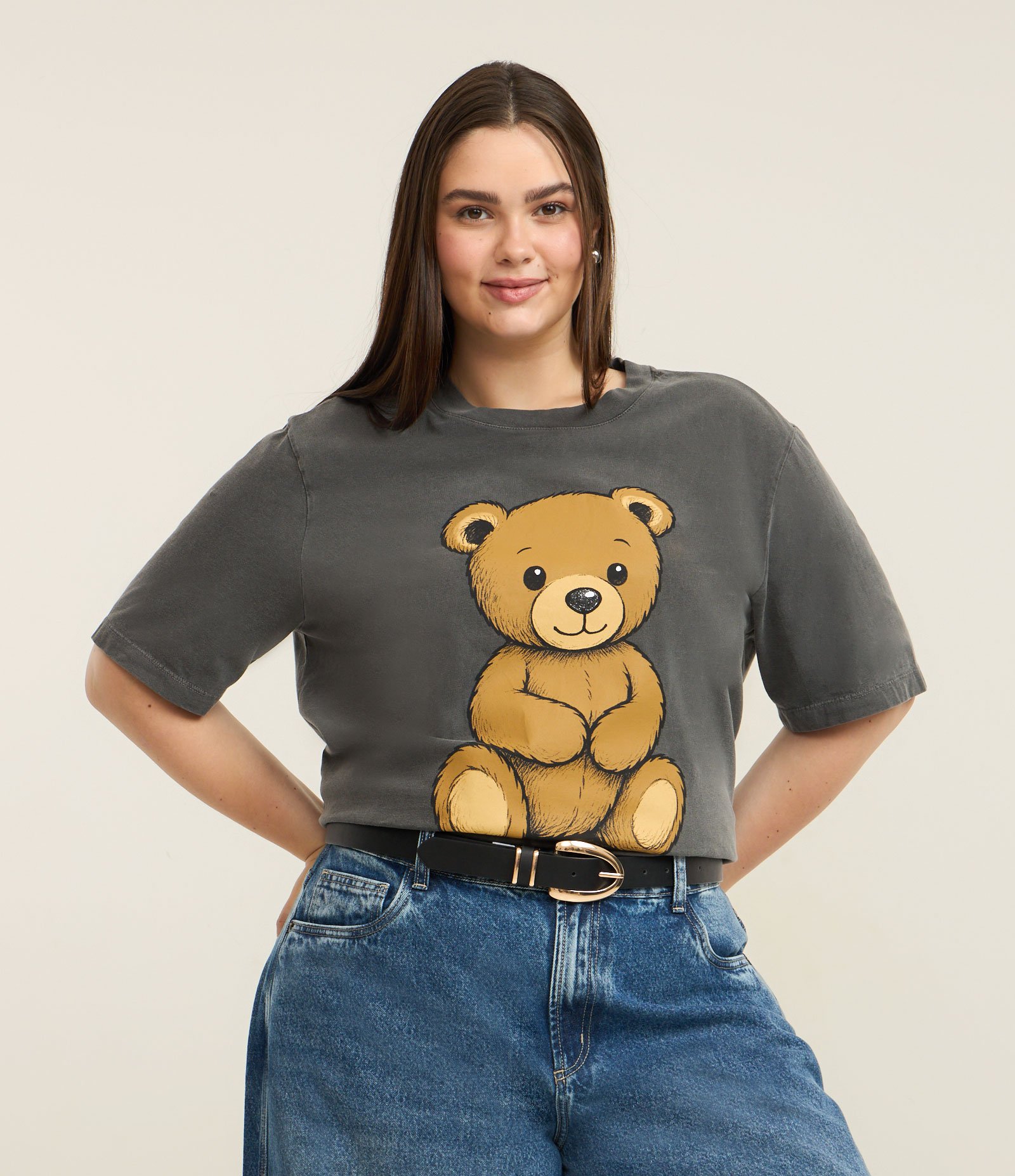 Camiseta Alongada com Efeito Lavada e Estampa de Urso Curve e Plus Size Preto 1