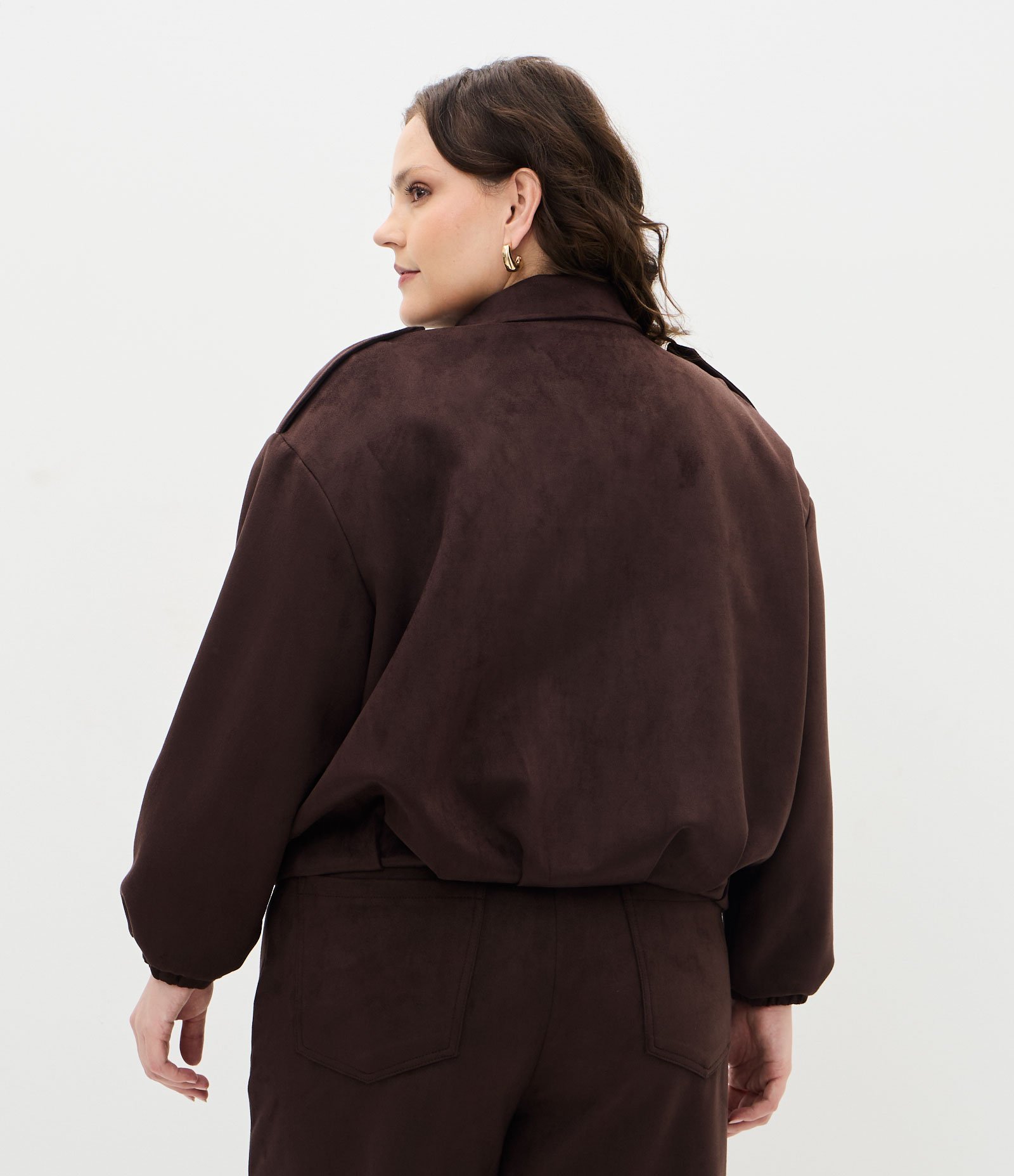 Jaqueta Bomber em Suede com Modelagem Balonê Curve & Plus Size Marrom 4