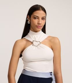 Blusa em Microfibra com Decote Halter e Aviamento no Decote
