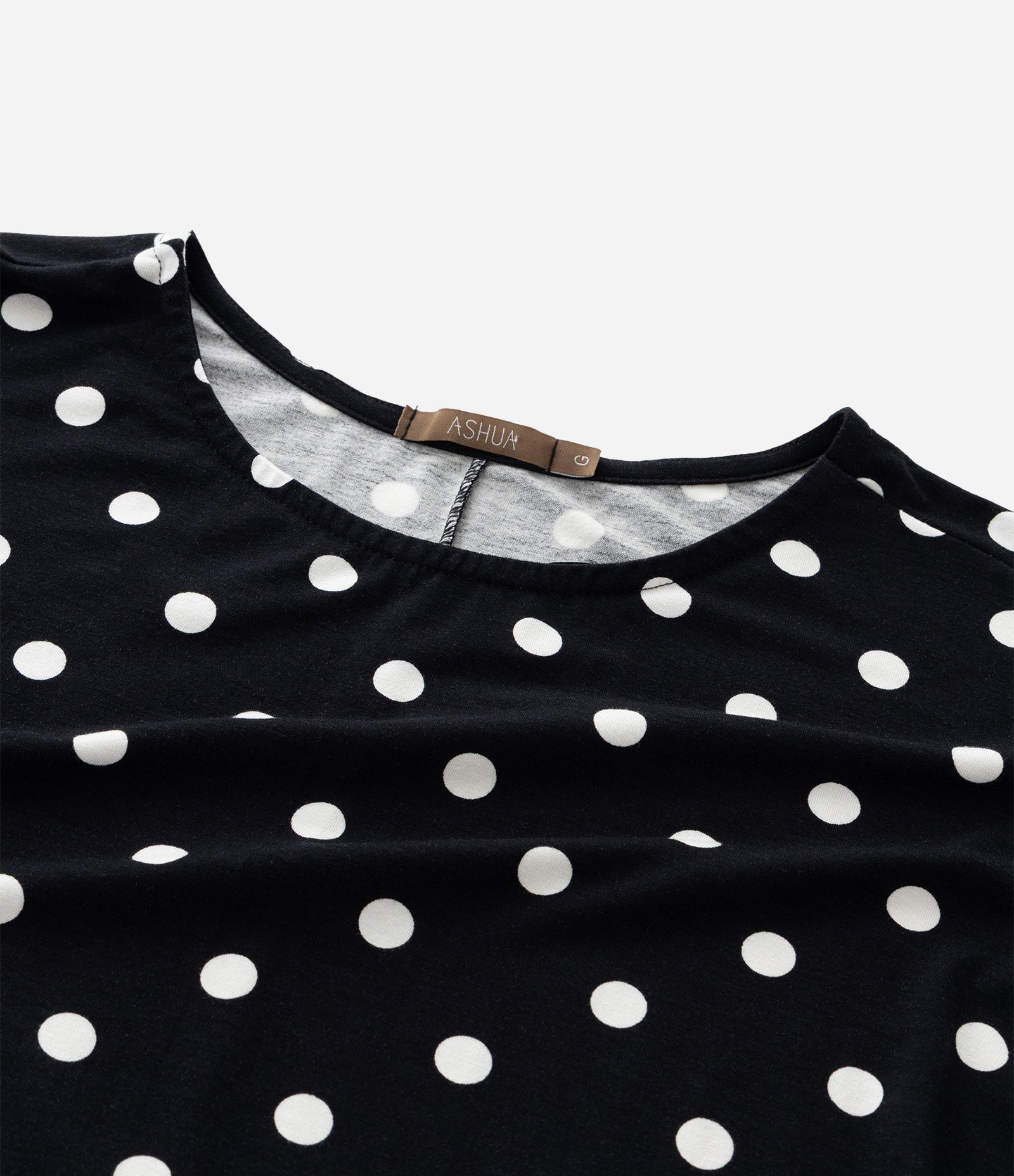 Blusa em Viscolycra com Estampa Poá Preto 4