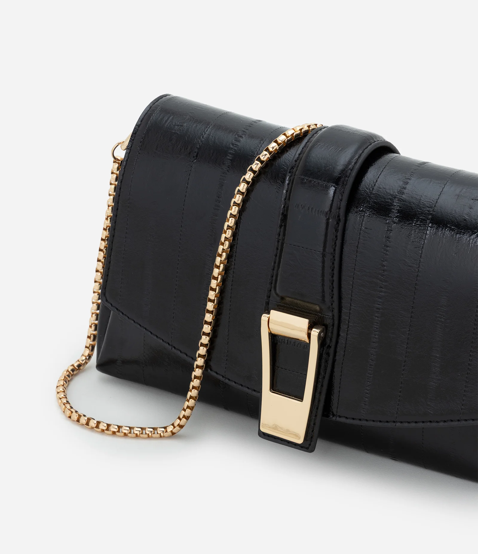 Bolsa Transversal Média em PU Estruturado com Corrente Preto 5