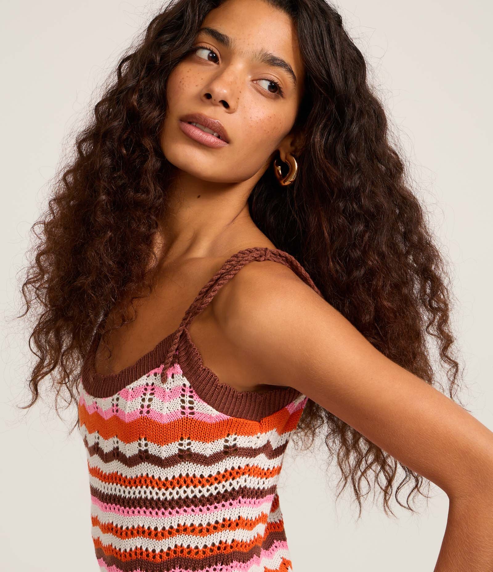 Vestido Curto em Tricô com Amarração nas Alças Multicores 3