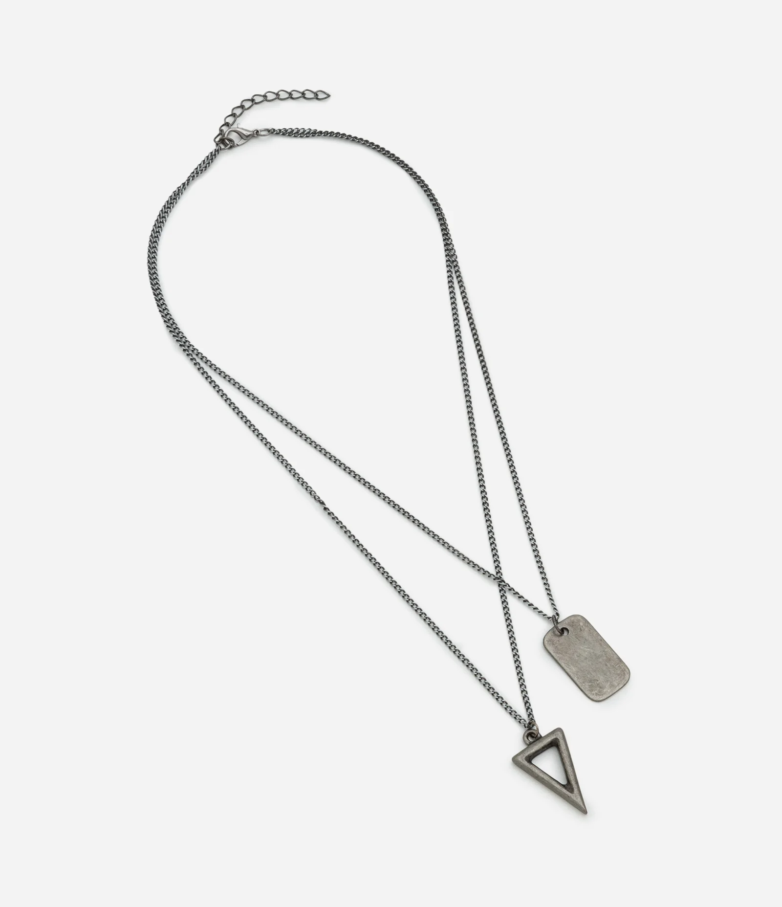 Kit 2 Colares em Corrente de Metal com Pingentes em Formato de Triângulo e Placa Militar Prata 2
