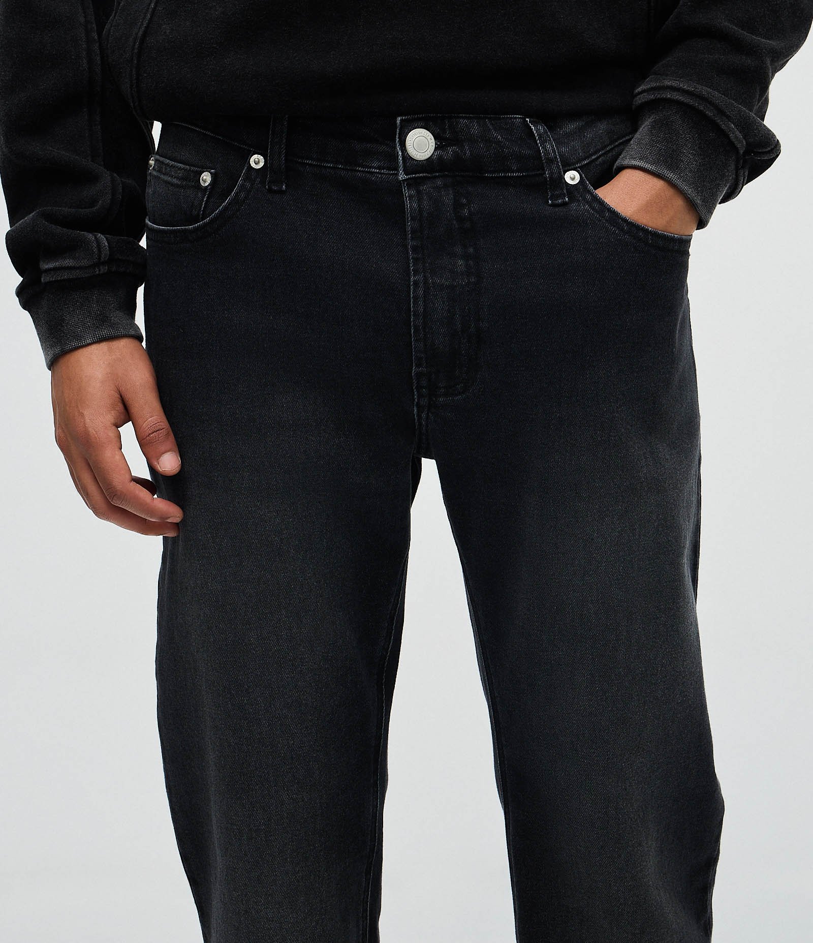 Calça Slim Cropped em Jeans com Efeito Estonado Preto 3