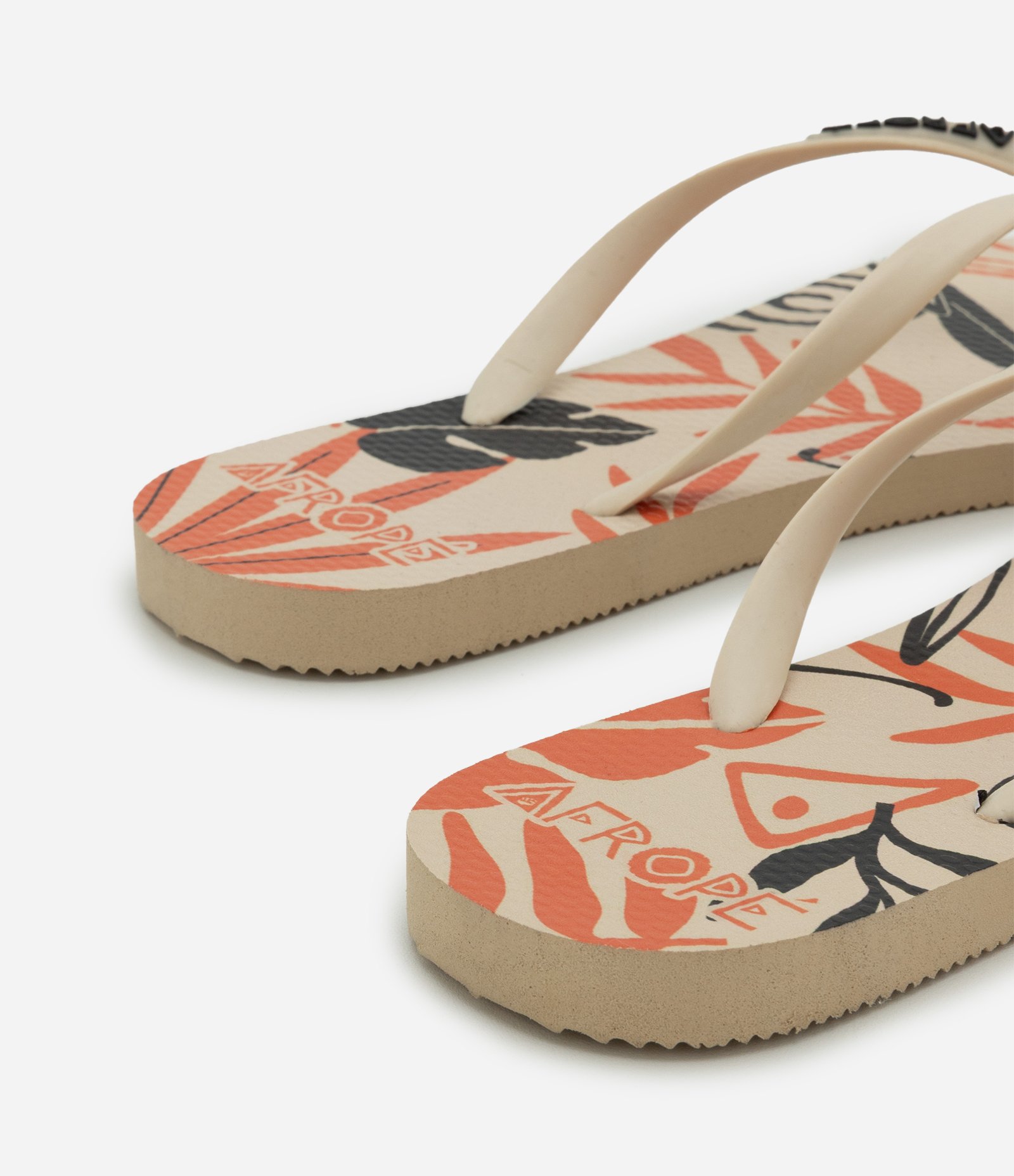 Chinelo Feminino com Estampa de Plantas e Tiras Finas Bege 4