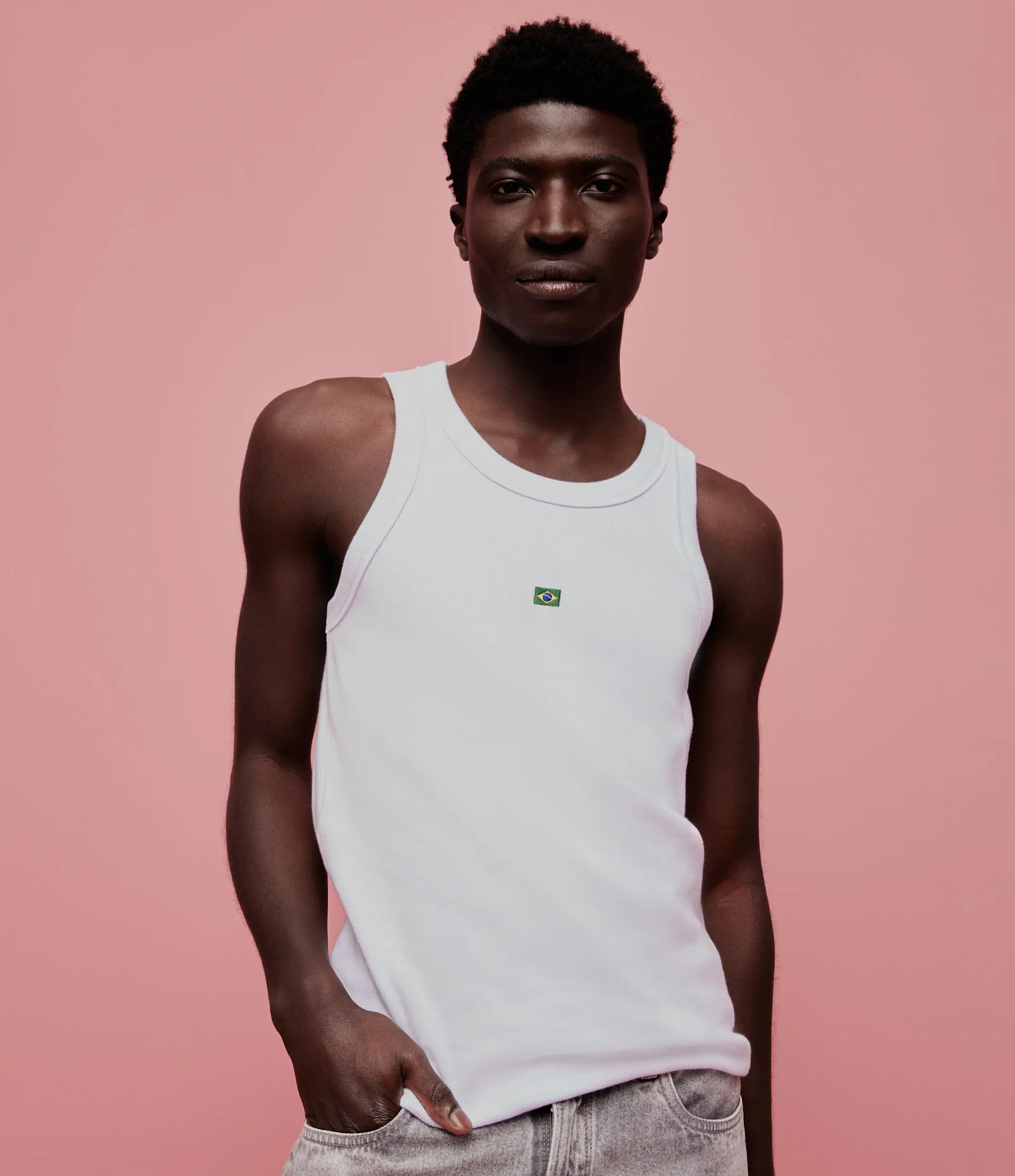 Regata Muscle com Bordado Bandeira do Brasil Branco 2