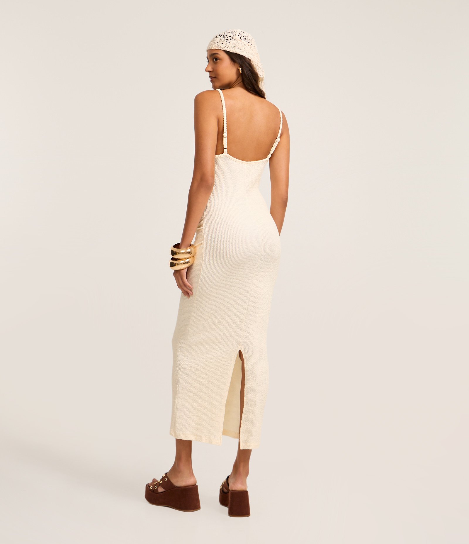 Vestido New Midi com Decote Degagê e Franzido Lateral Off White 4