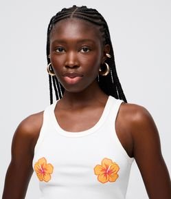 Blusa Regata em Ribana com Bordado Floral Localizado