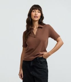 Blusa Polo em Suede com Gola Aberta