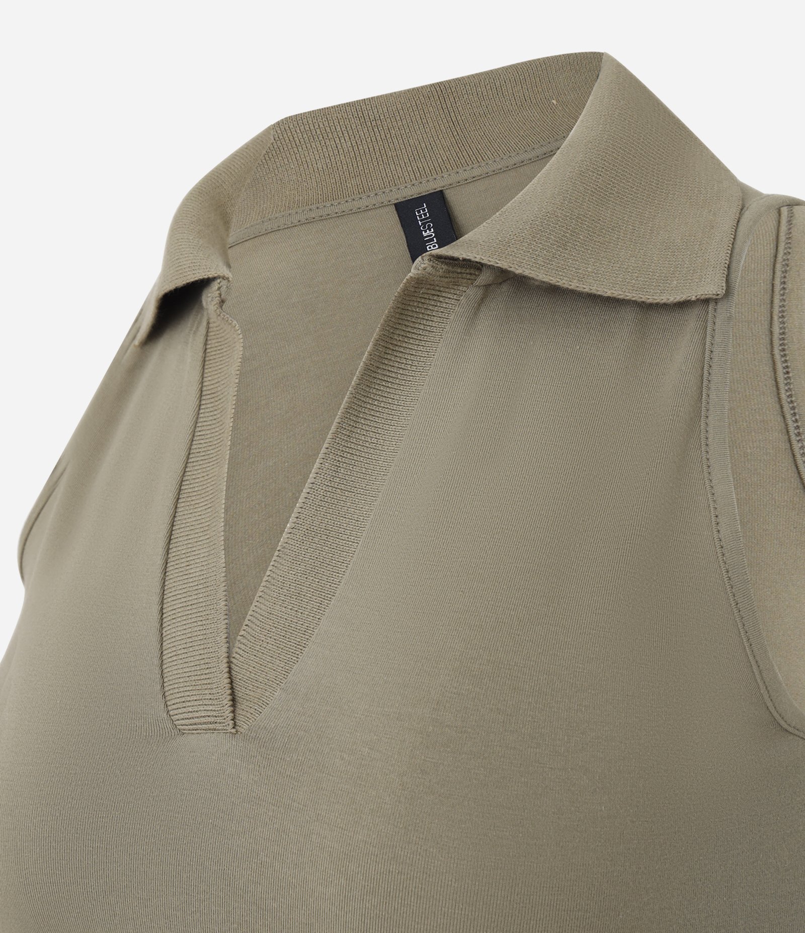 Blusa Polo em Decote V Sem Mangas Verde Oliva 2