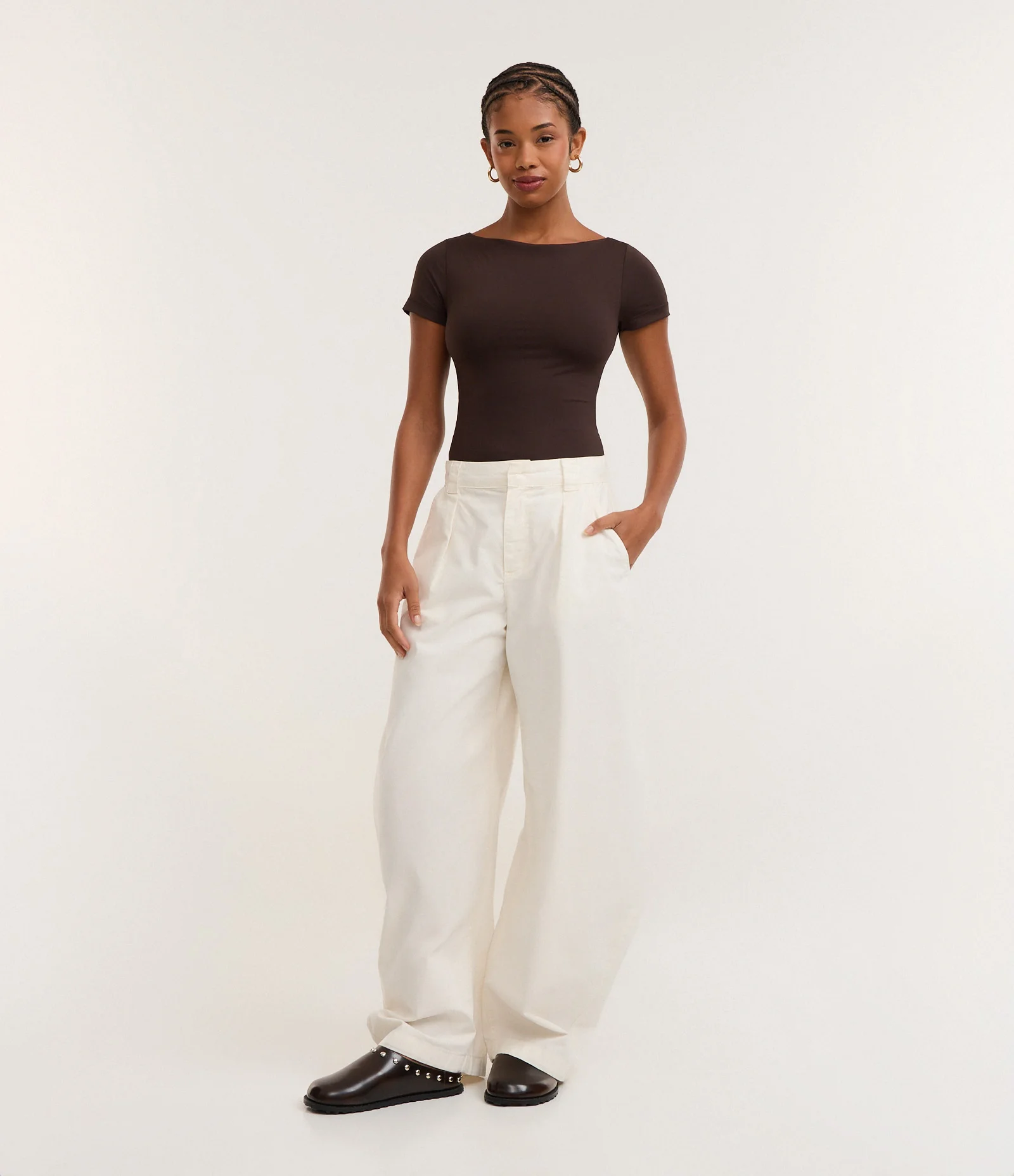 Blusa Manga Curta com Decote Canoa Marrom 2