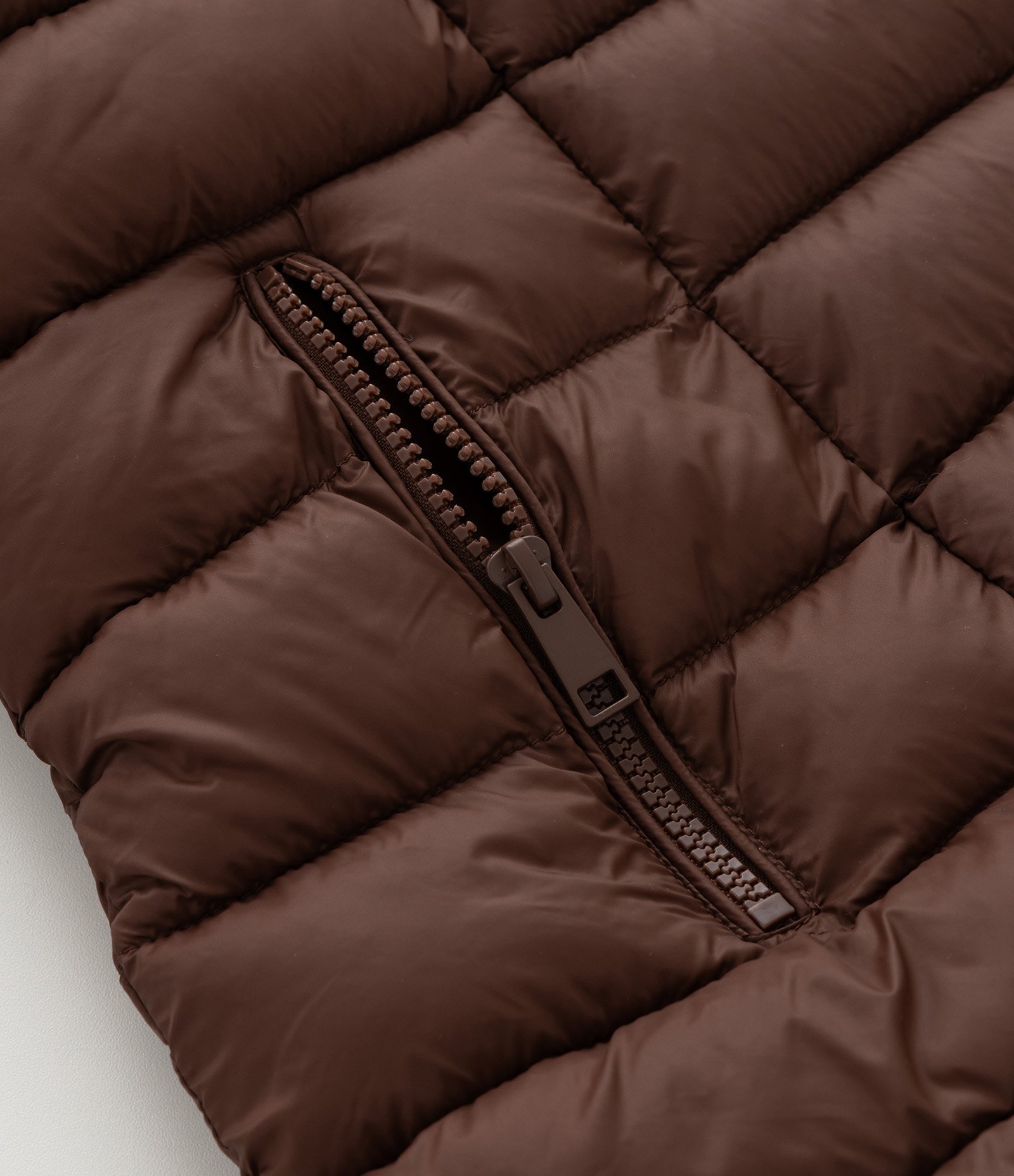 Jaqueta Puffer Ultralight Alongada em Poliamida Curve & Plus Size Marrom 8