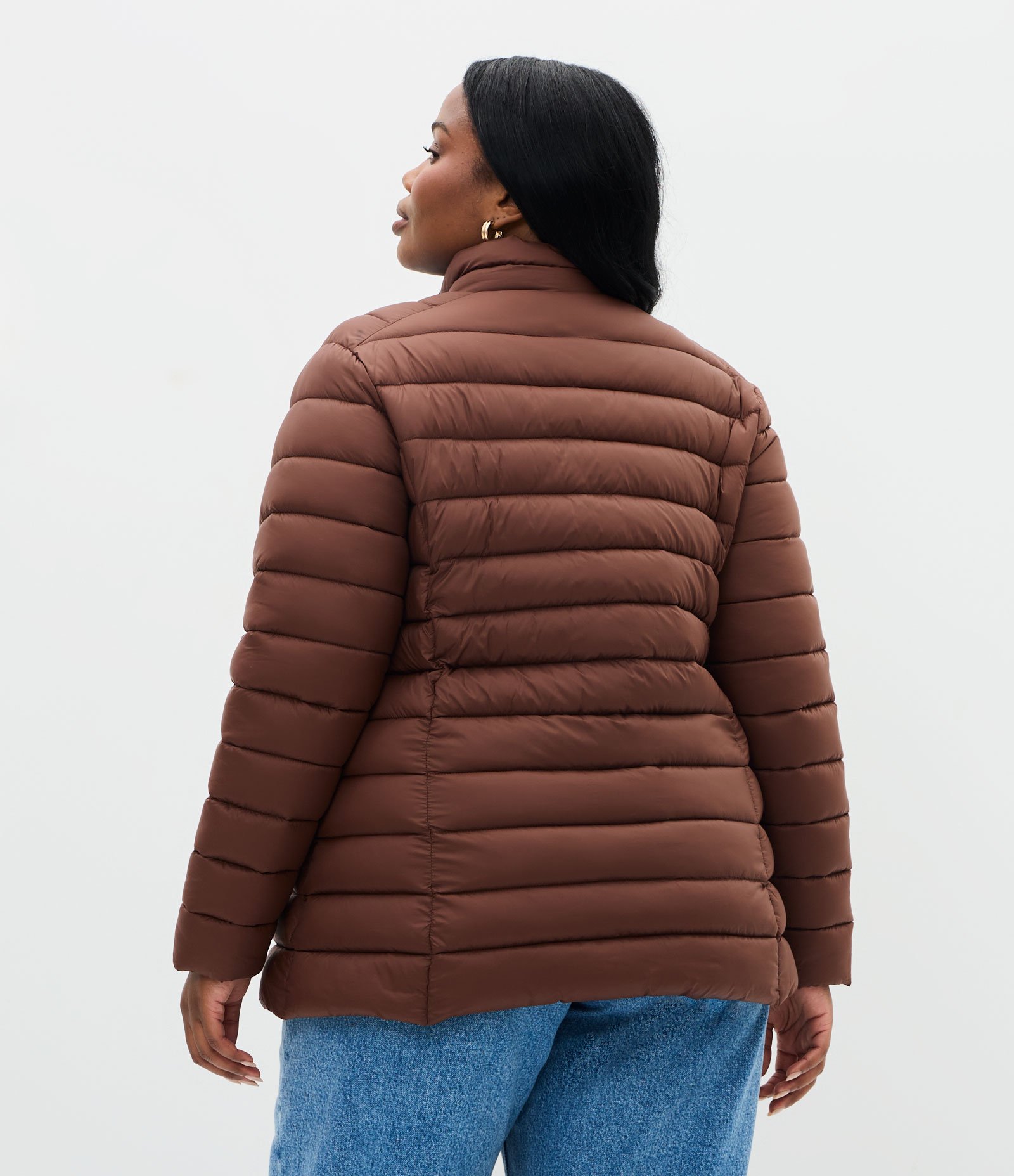 Jaqueta Puffer Ultralight Alongada em Poliamida Curve & Plus Size Marrom 4