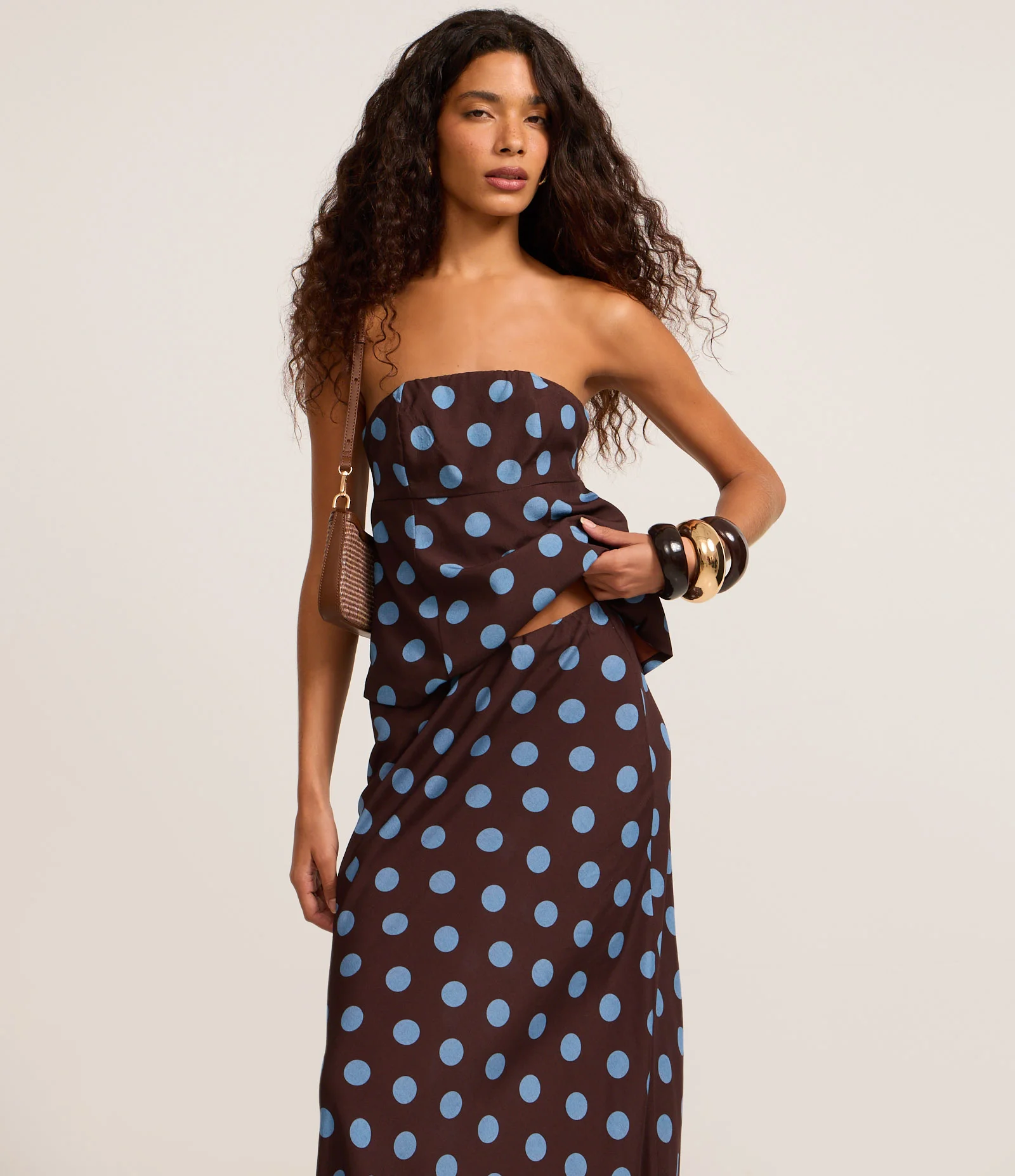 Saia Long Midi em Viscose com Estampa Poá Preto 2